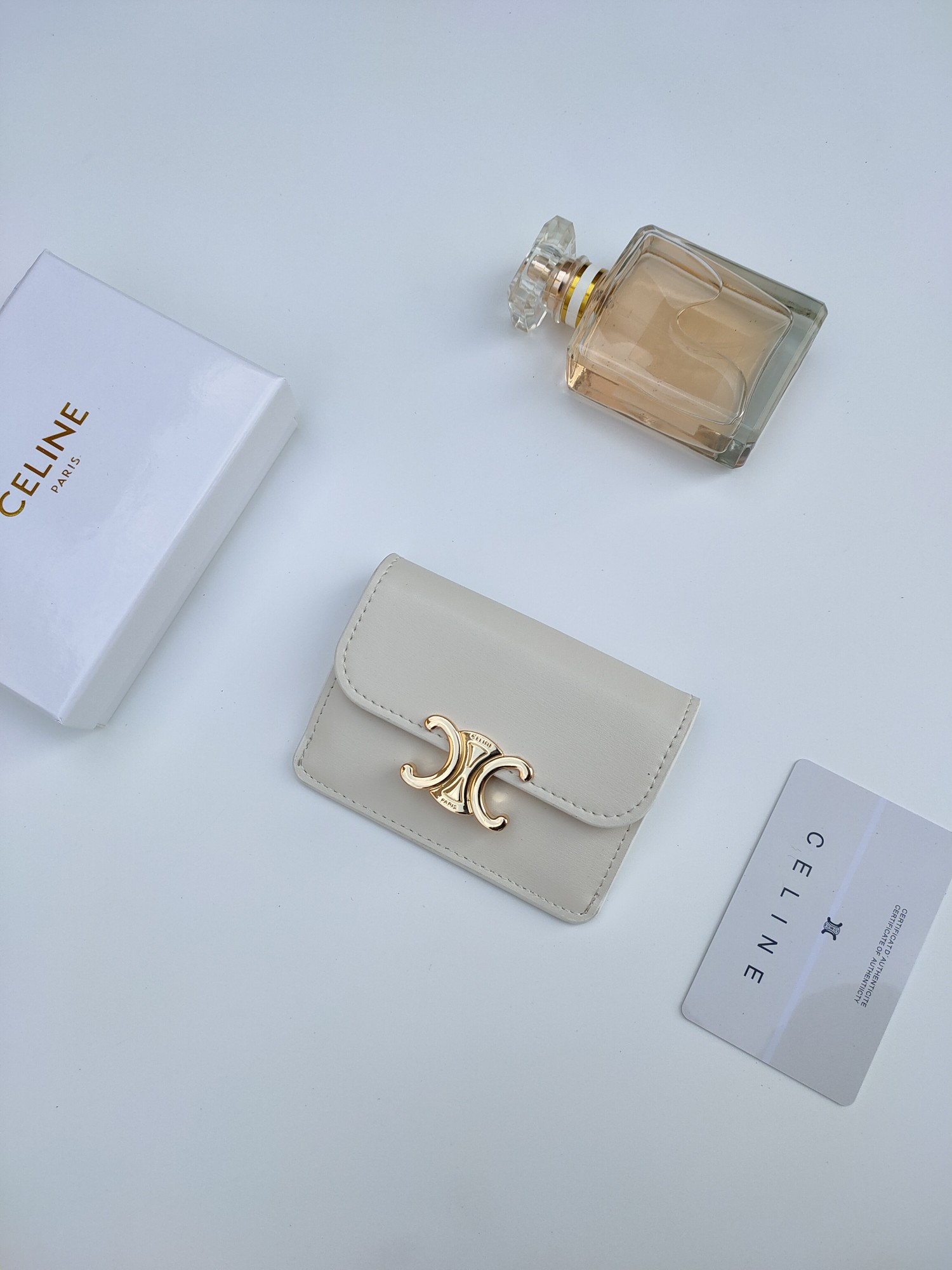 CELINE セリーヌ カードケース ホワイト 2色入 🎁 - 画像 2