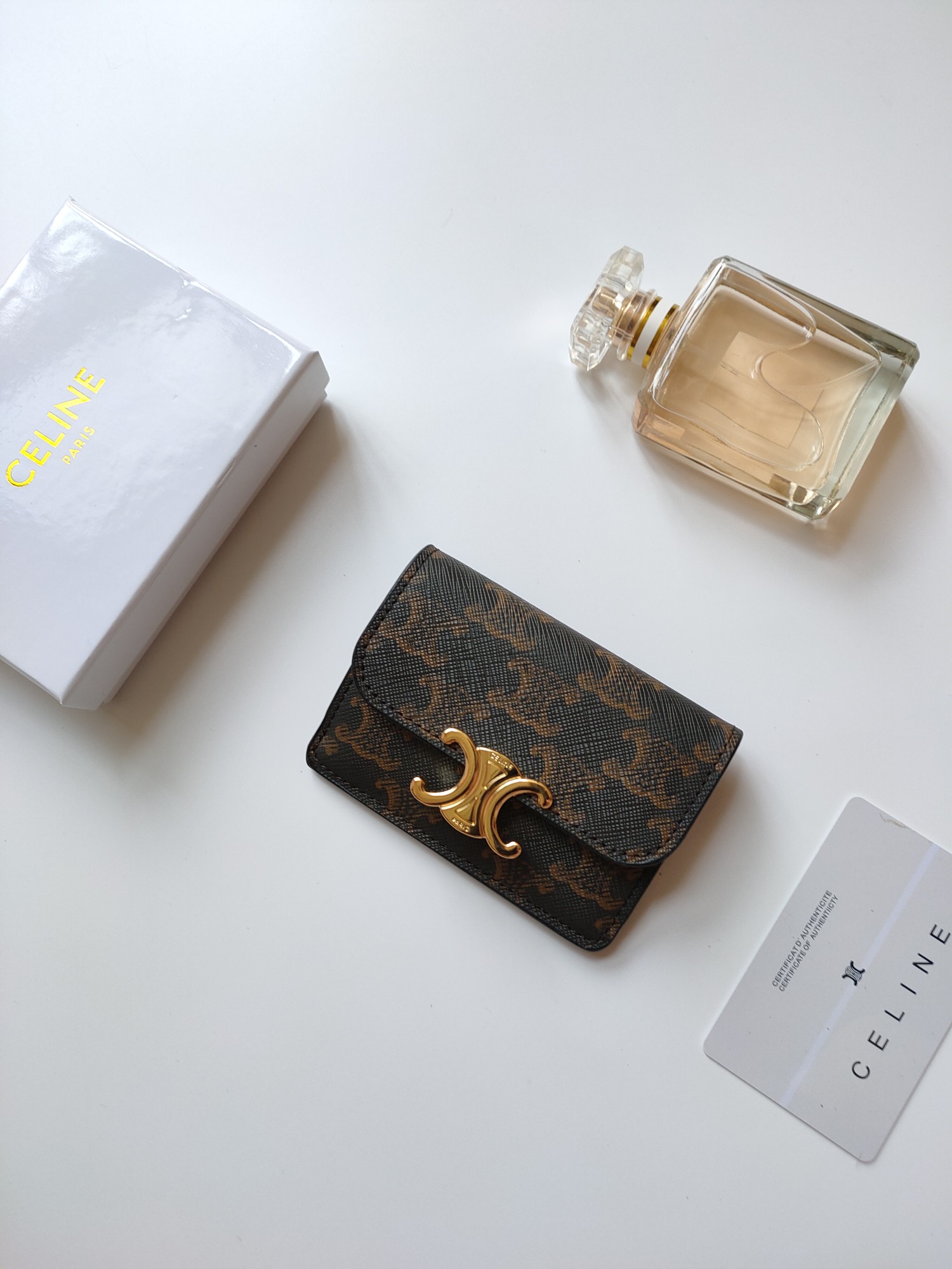 CELINE セリーヌ カードケース ブラウン 🖤 レザー シグネチャー柄 高級感 プレゼントにも最適 - 画像 2