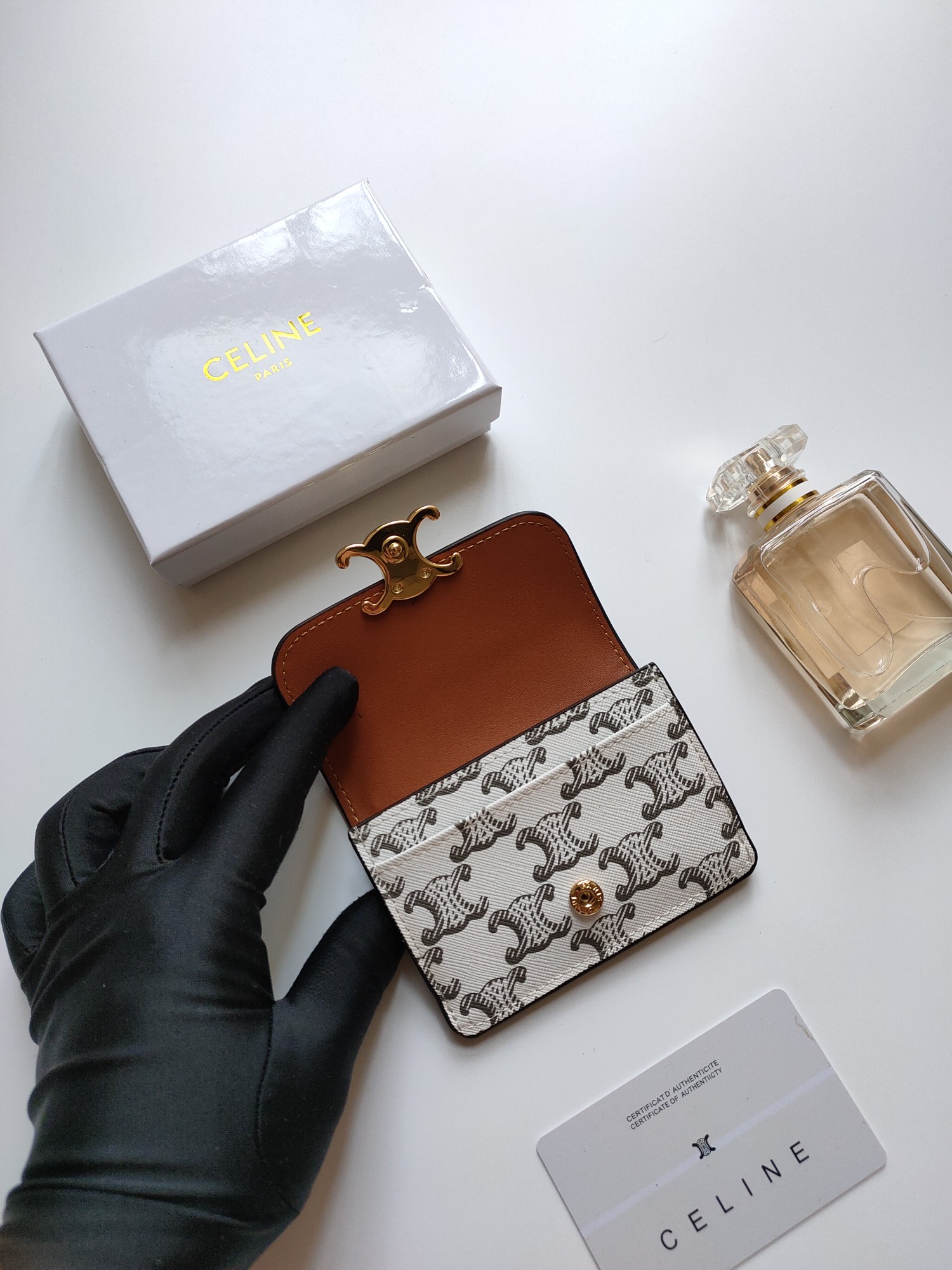 セリーヌ カードケース ホワイト 黒 ディープカーフレザー 金色留め具 💎 - 画像 5