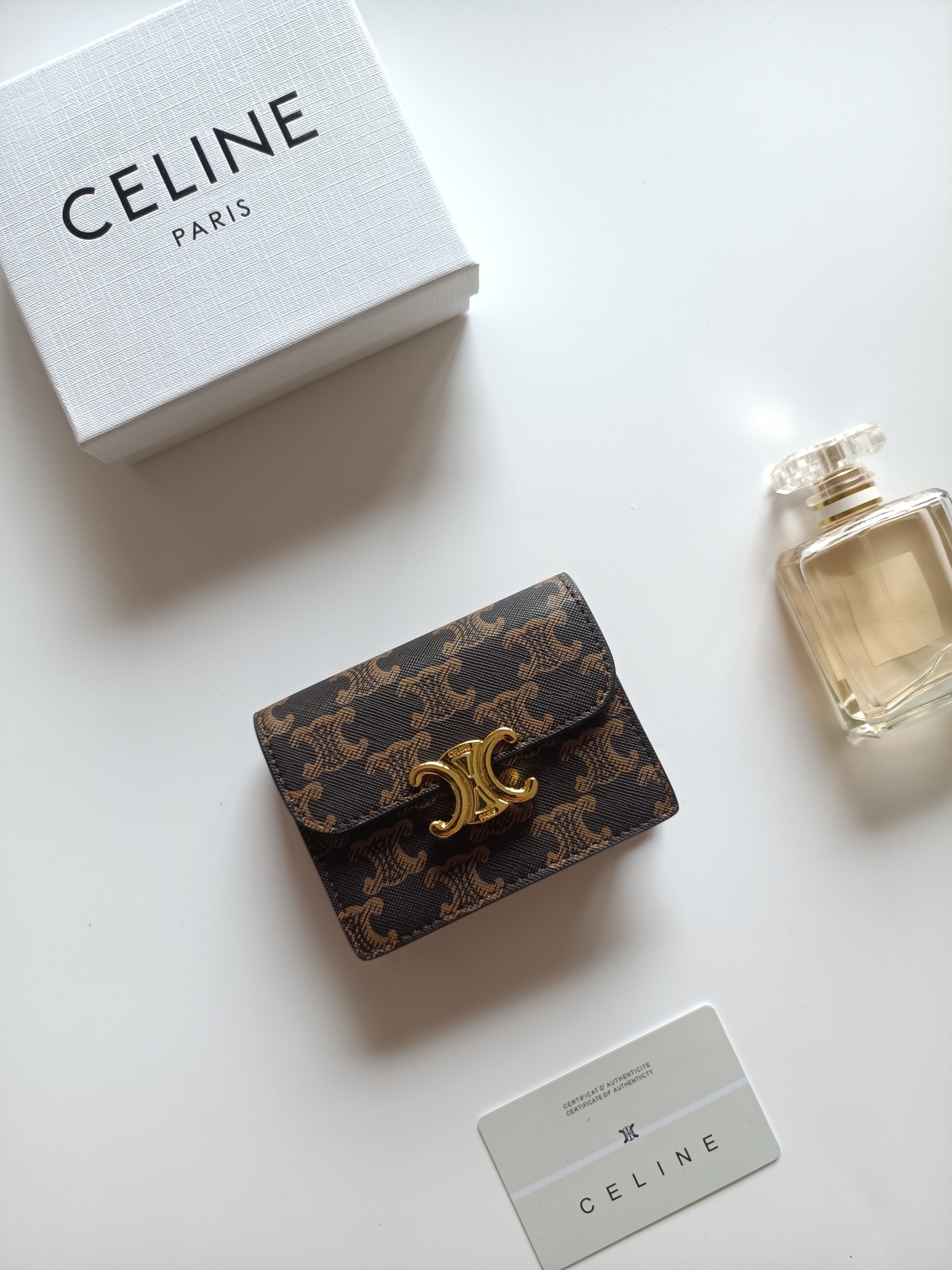 CELINE セリーヌ ロゴ プルアップ カードケース 2way 茶 🎁 1色入