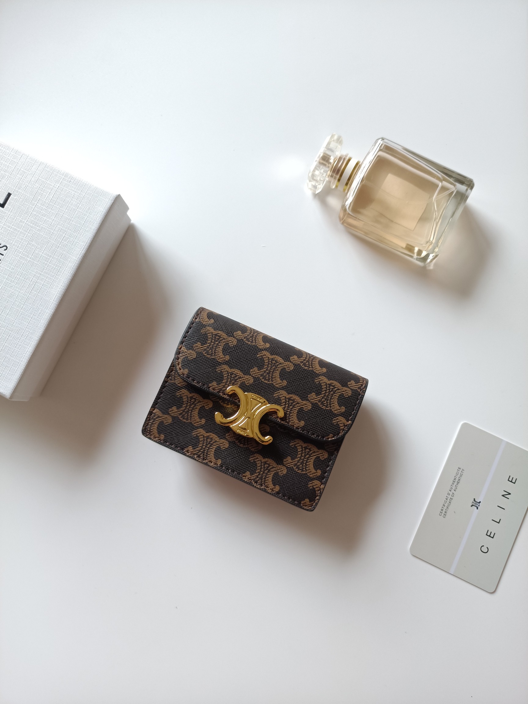 CELINE セリーヌ ロゴ プルアップ カードケース 2way 茶 🎁 1色入 - 画像 2