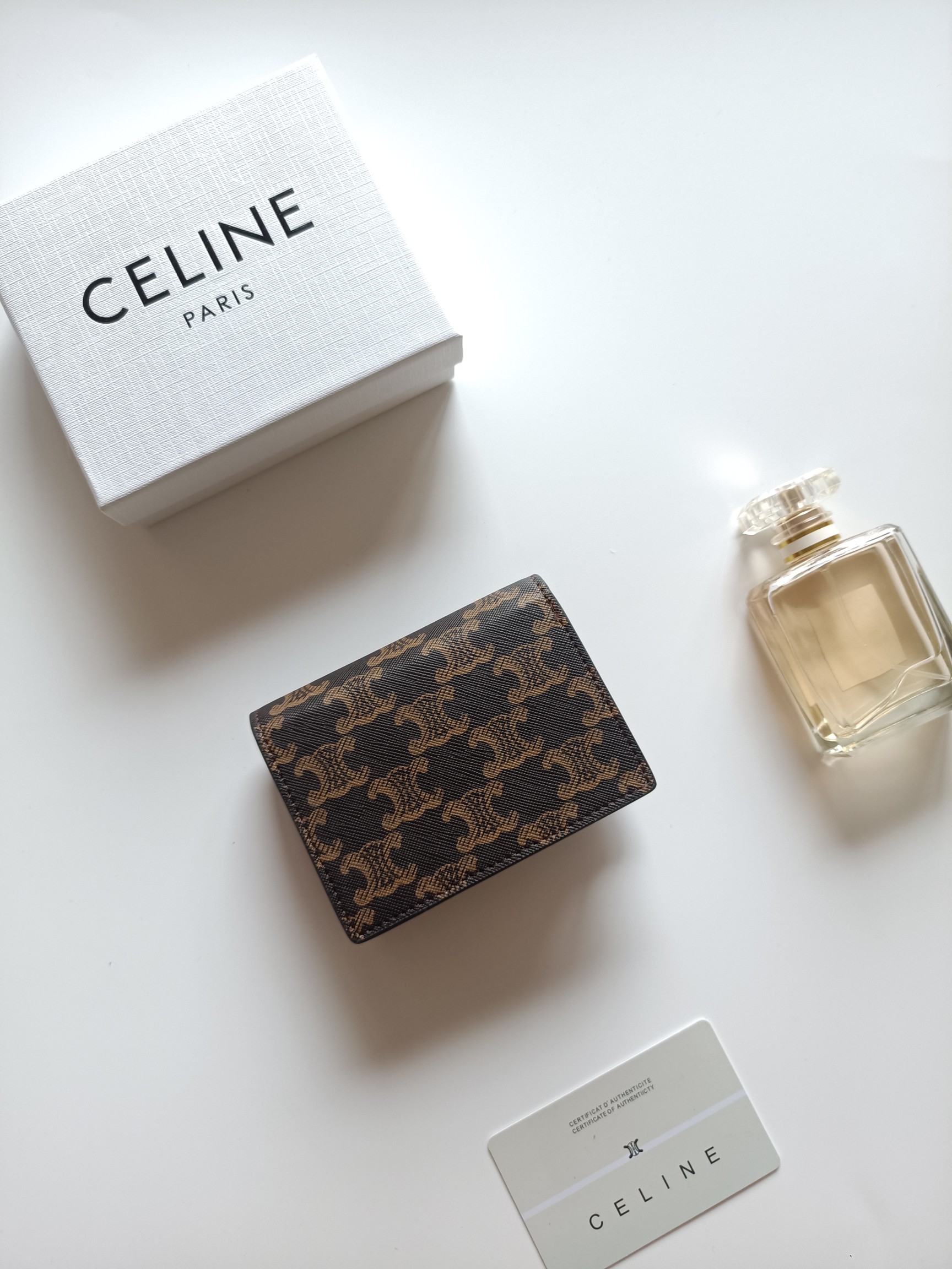 CELINE セリーヌ ロゴ プルアップ カードケース 2way 茶 🎁 1色入 - 画像 3