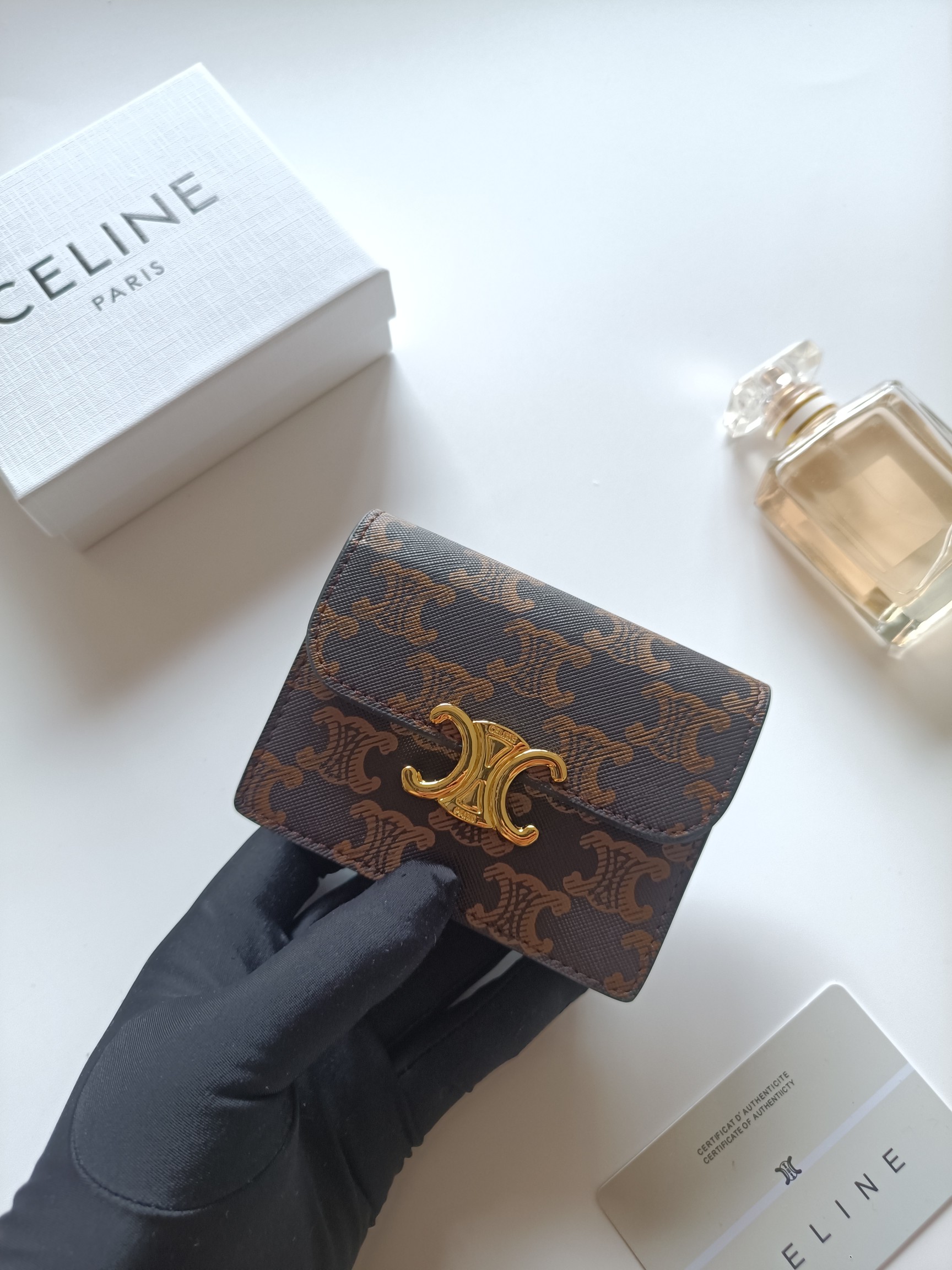 CELINE セリーヌ ロゴ プルアップ カードケース 2way 茶 🎁 1色入 - 画像 4