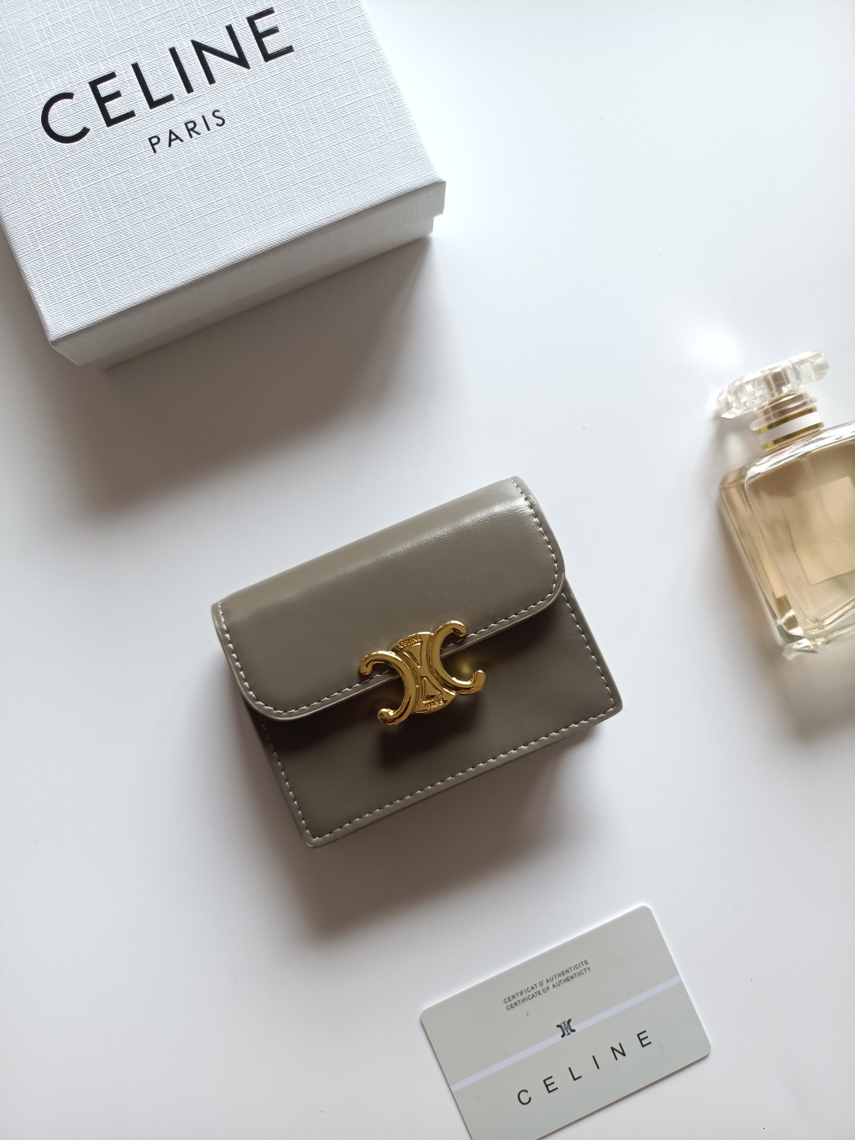 CELINE セリーヌ ミニ財布 グリーン 3色入 😎