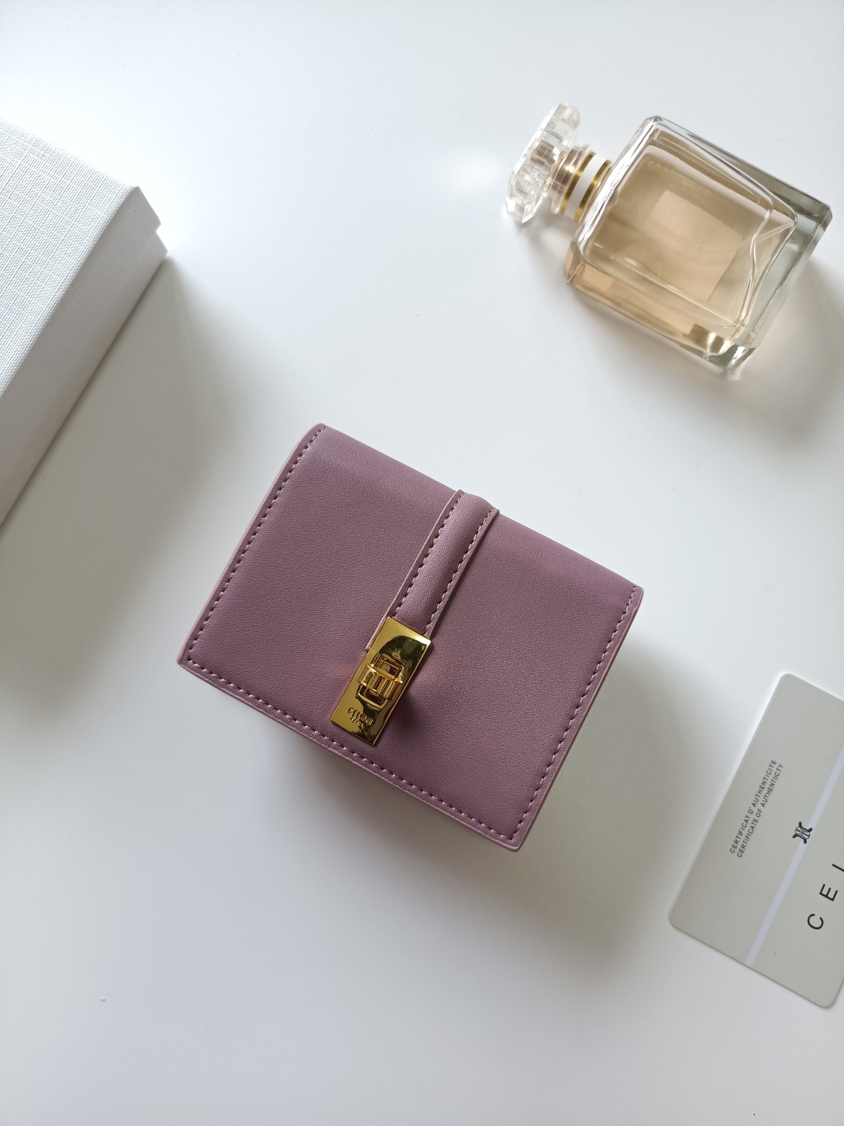 CELINE セリーヌ スモールウォレット ラベンダー 2つ折り 長財布 レディース 🖤 - 画像 2