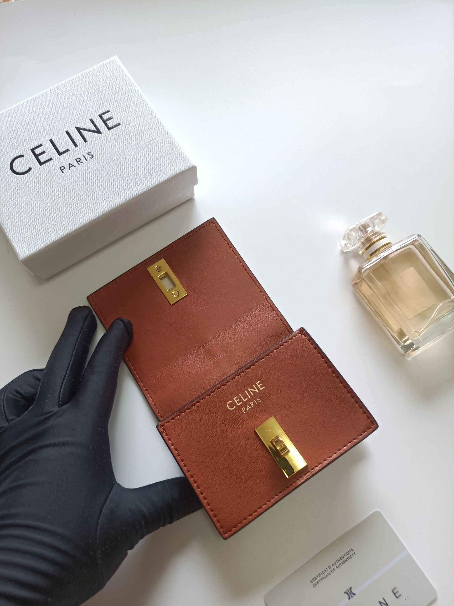 CELINE プチキャリ ウォレット レザー コインケース 2way 🎁 ホワイト×ブラウン 1色入 - 画像 5