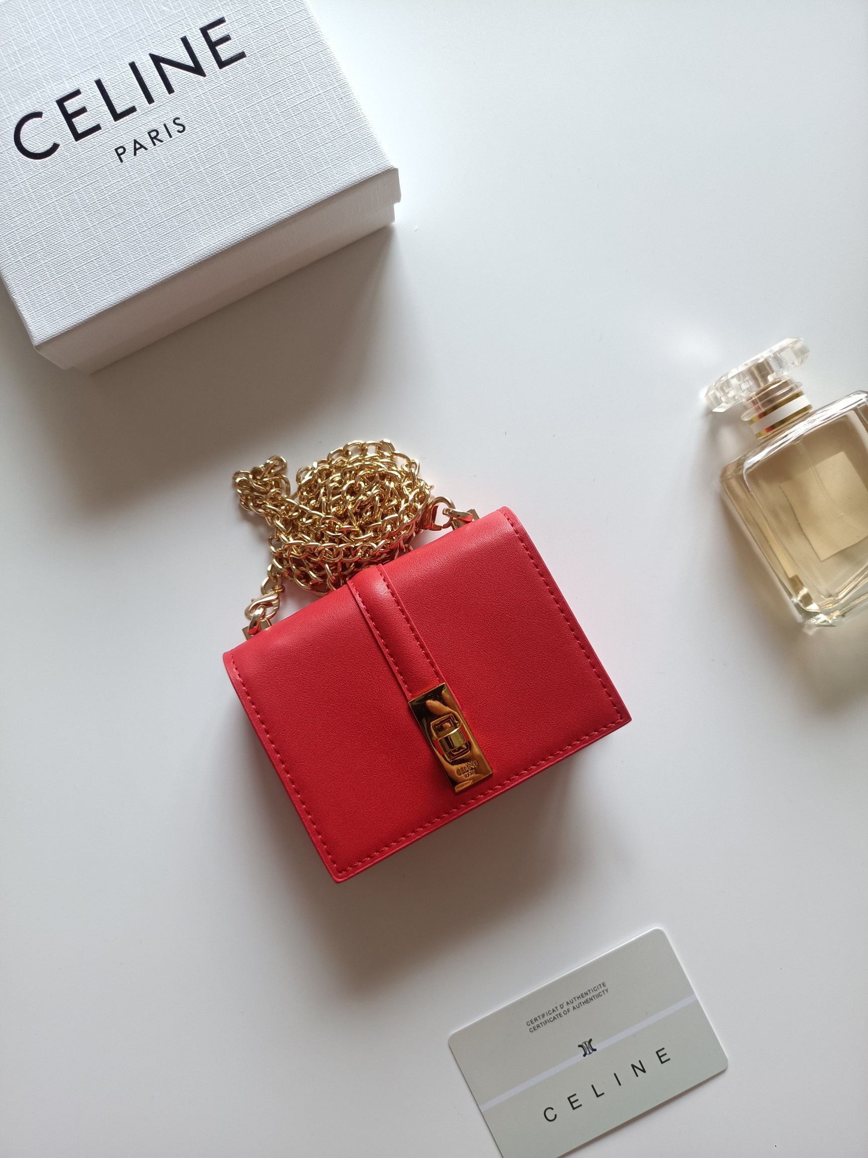 CELINE ポーチ レッド ゴールドチェーン付き 2way ミニウォレット 🌸