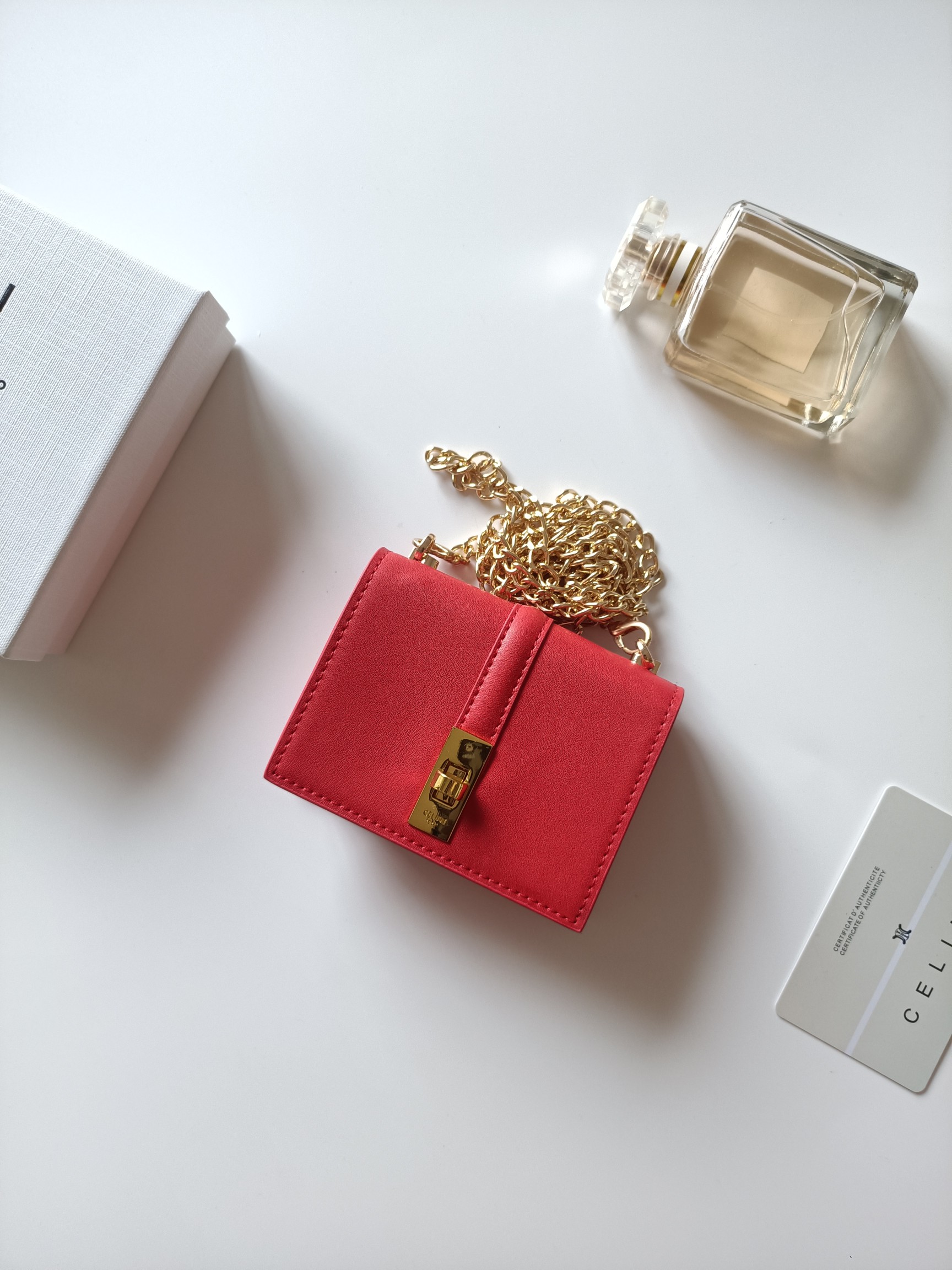 CELINE ポーチ レッド ゴールドチェーン付き 2way ミニウォレット 🌸 - 画像 2