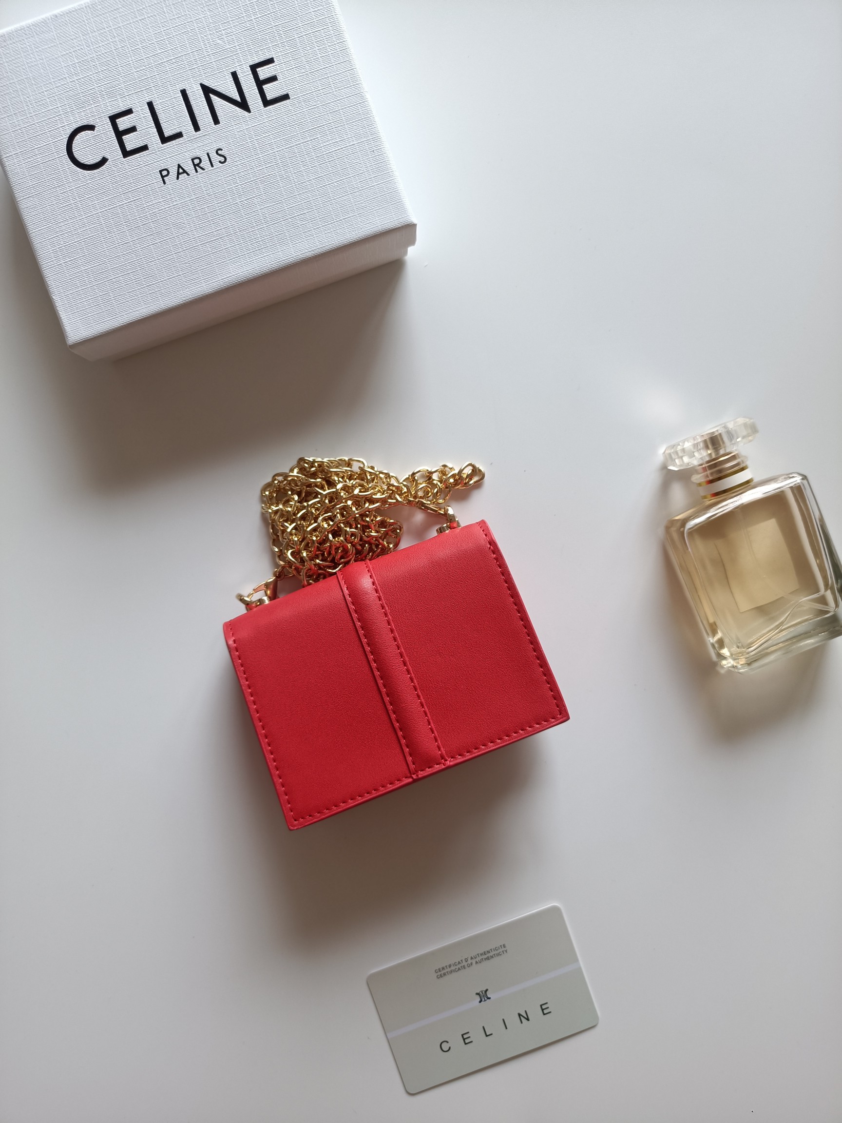 CELINE ポーチ レッド ゴールドチェーン付き 2way ミニウォレット 🌸 - 画像 3