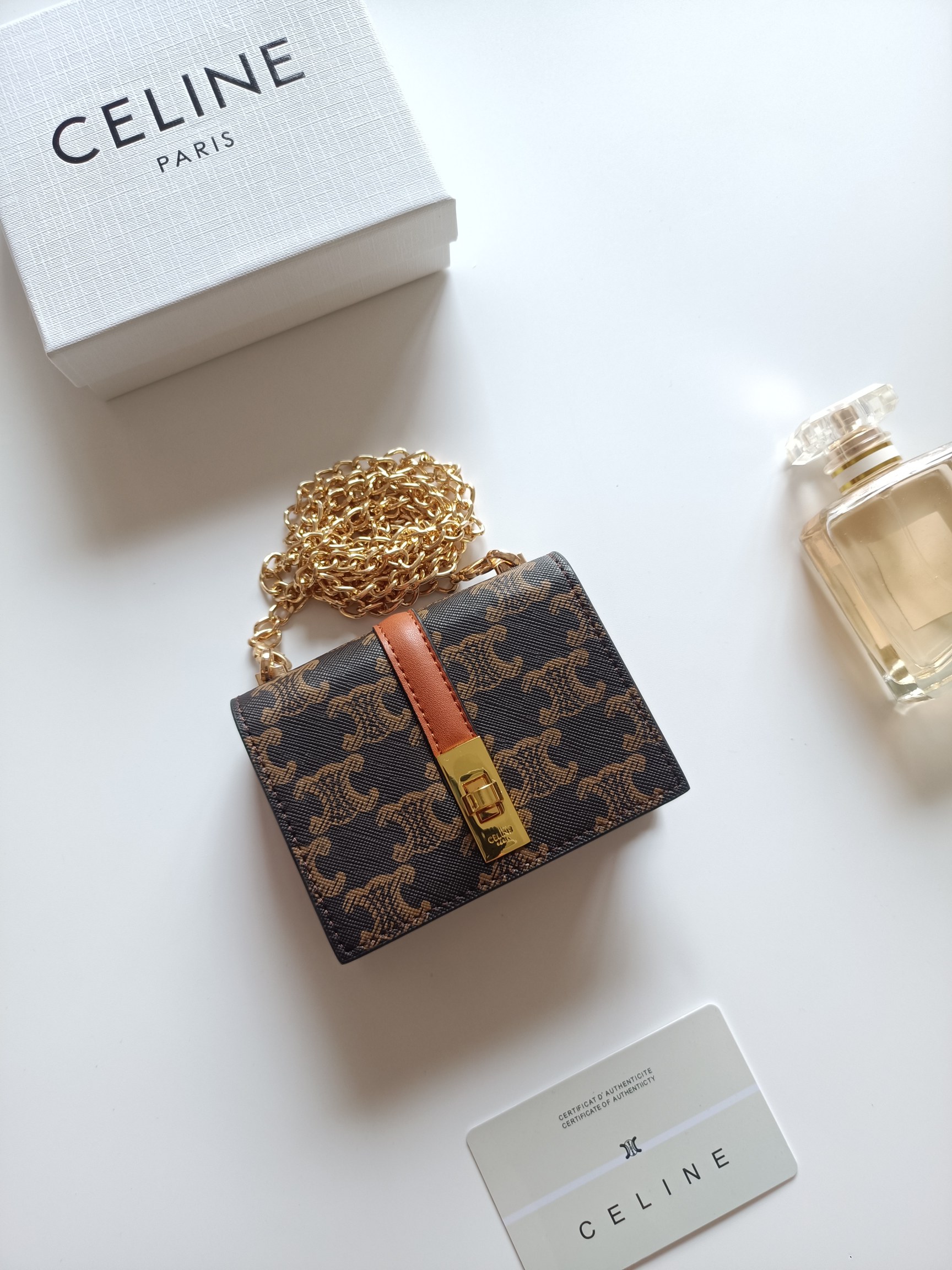 セリーヌ ウォレット キャンバス チェーン付き ブラウン 1色入 🍀