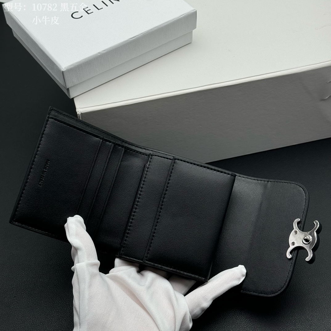 CELINE 10782 黒 ミニウォレット ブラック 小牛革 シマーファスナー 1色入 🖤 - 画像 8
