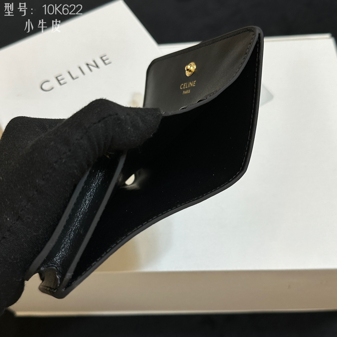 CELINE ブラック レザー カードケース 10K622 黒色 小牛革 二つ折り財布 ゴールド ロゴ付き 🖤✨ - 画像 8