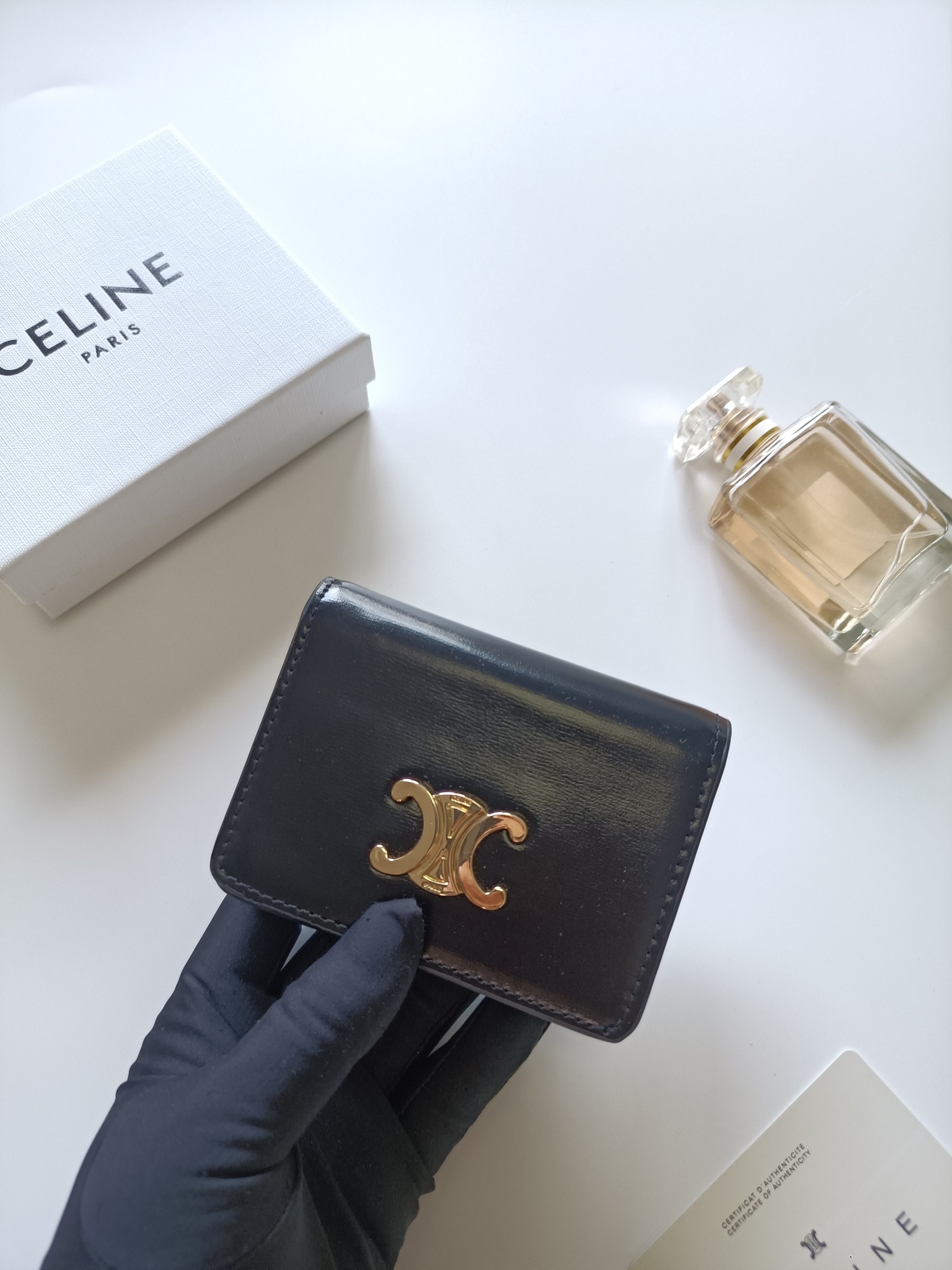 セリーヌ ブラック キャメリア ロゴ ポーチ 2つ折り財布 🖤 - 画像 4