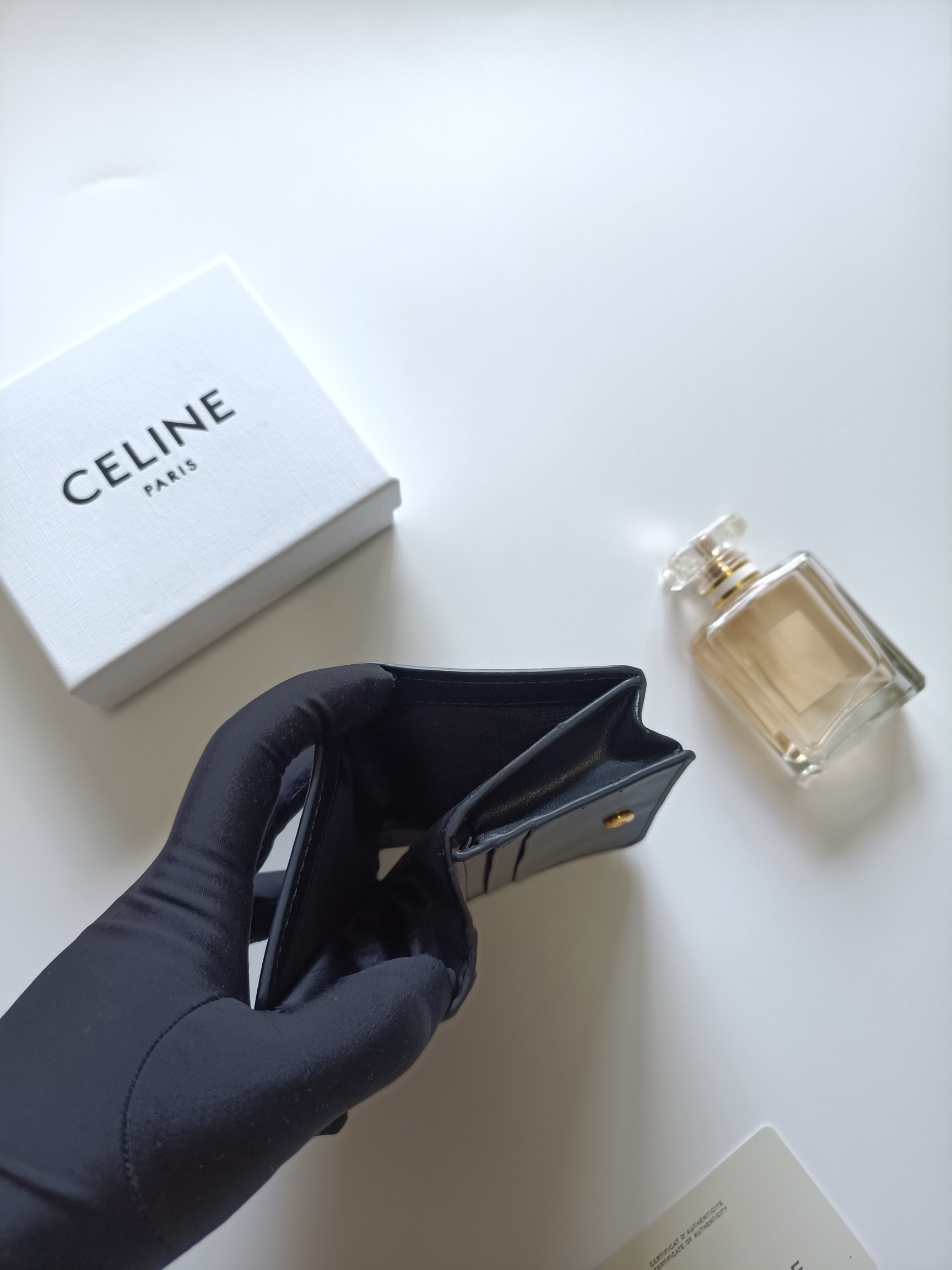 セリーヌ ブラック キャメリア ロゴ ポーチ 2つ折り財布 🖤 - 画像 7