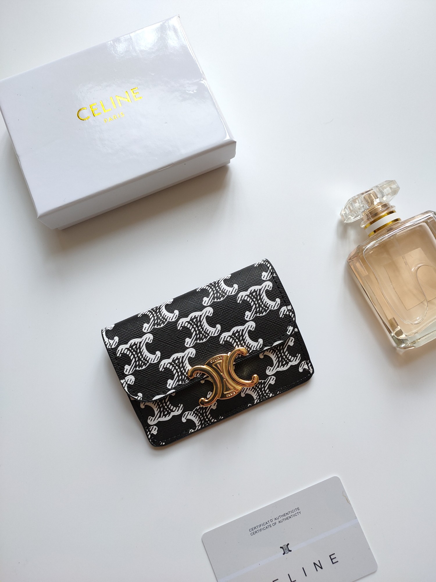 CELINE シリーズ ブラック プリンティング カードケース 🖤 トランクス柄 ゴールドプレート 二つ折り財布 ✨