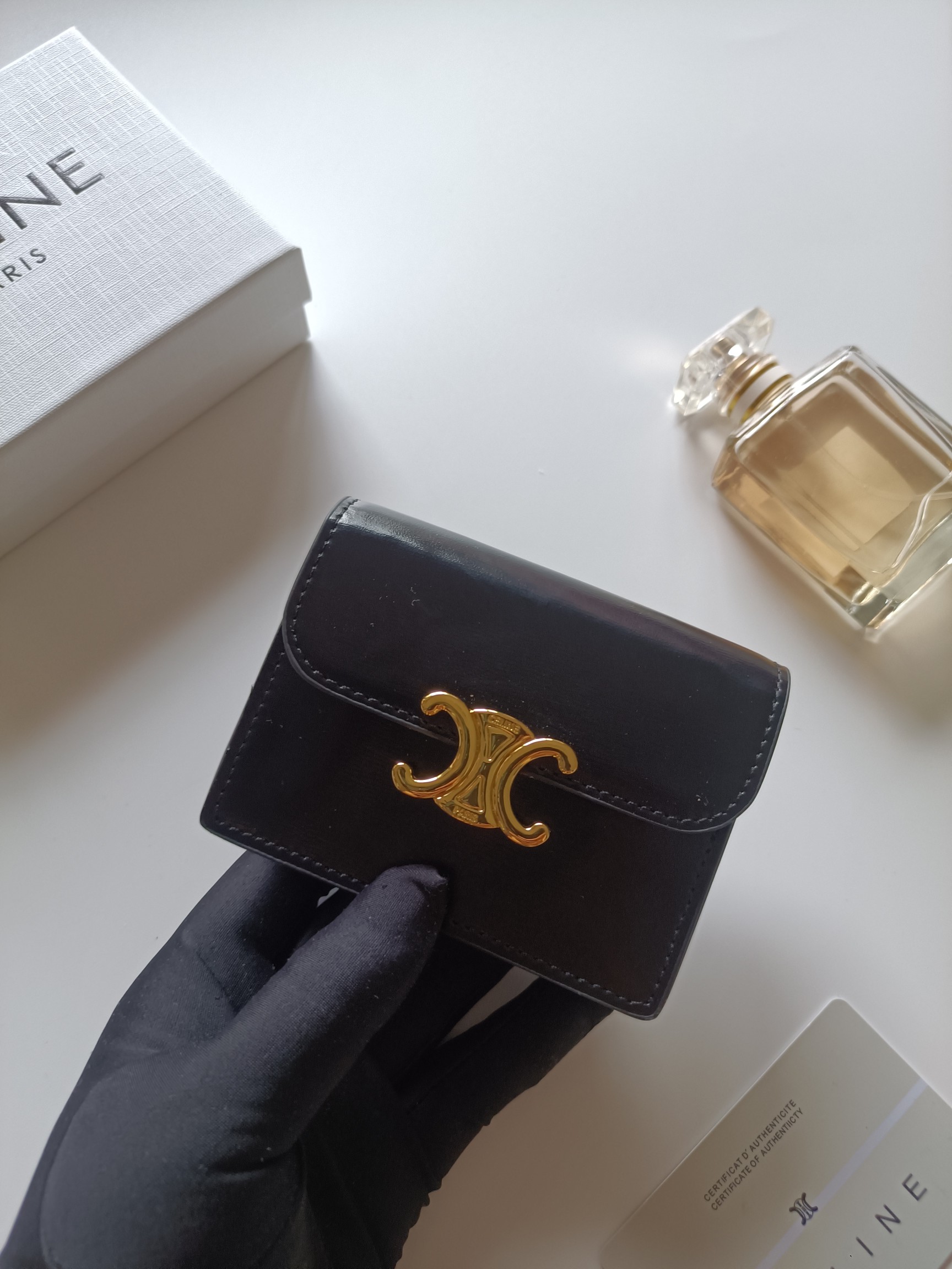 CELINE プチウォレット 黒 レザー 二つ折り プルオーバーカードケース 🖤 - 画像 4