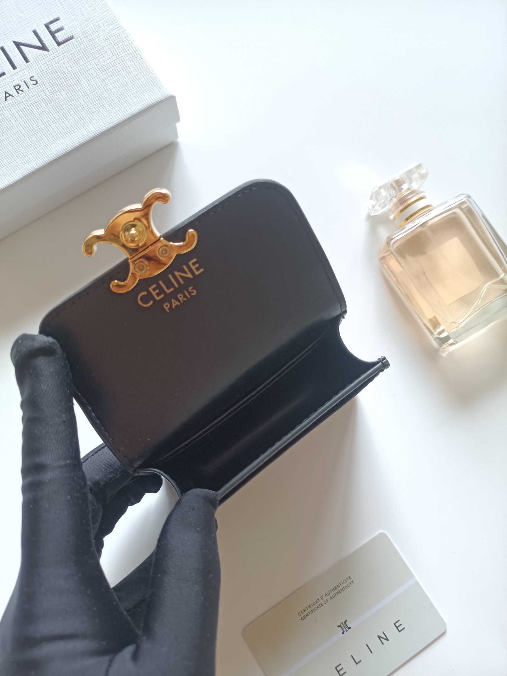 CELINE プチウォレット 黒 レザー 二つ折り プルオーバーカードケース 🖤 - 画像 6