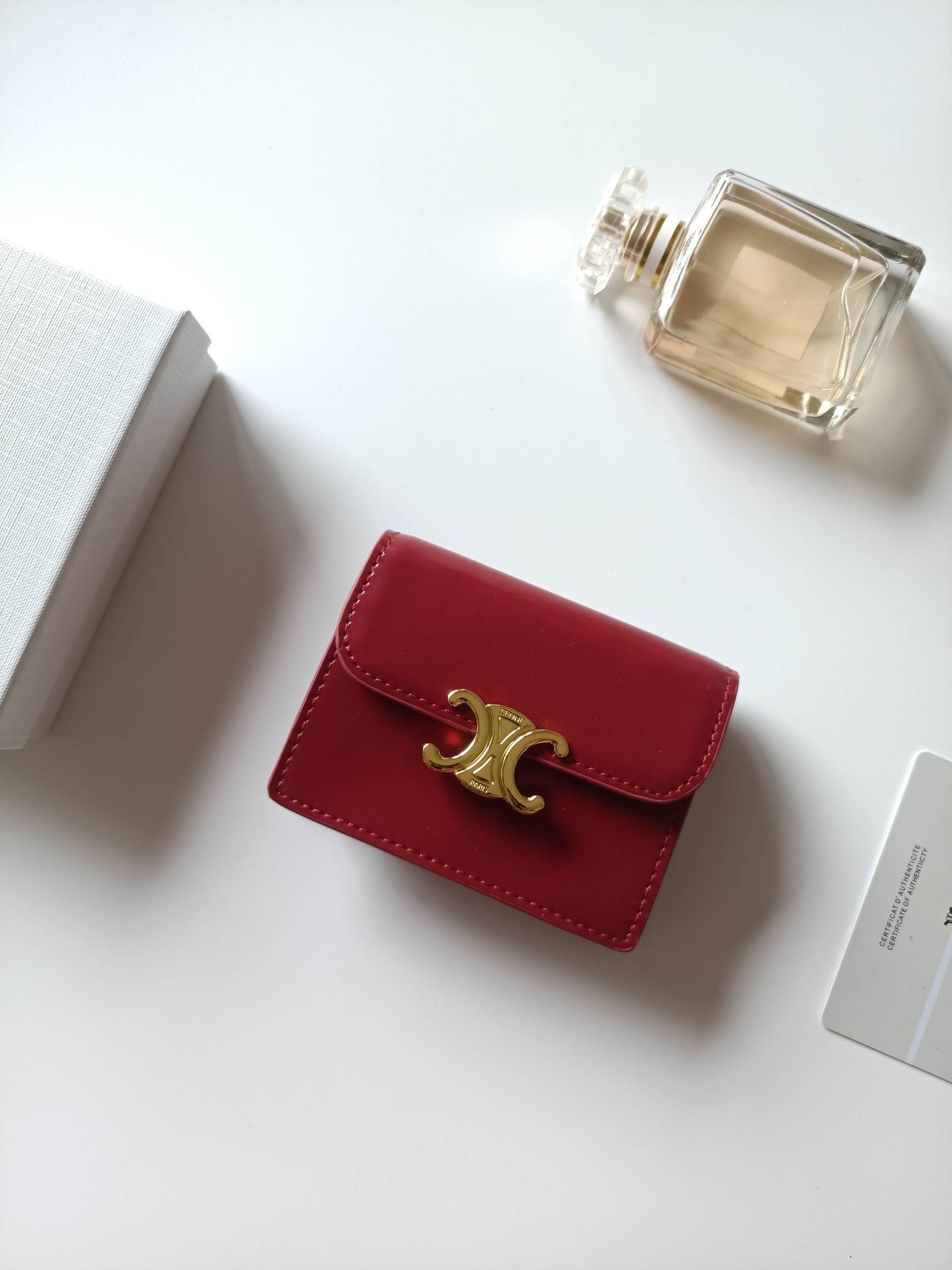 CELINE セリーヌ 財布 レッド ゴールド ロゴ 長財布 1色入 🧡 - 画像 2