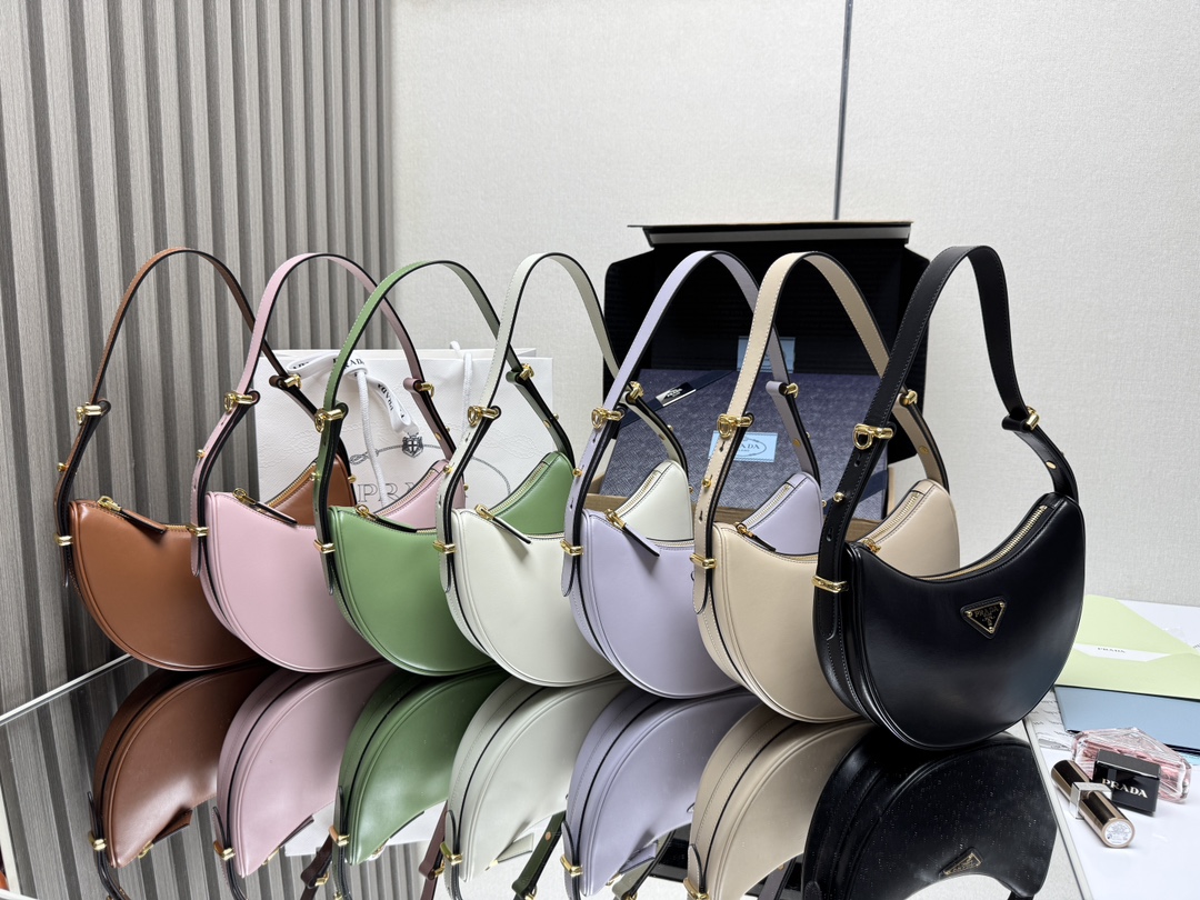 プラダ ブランド ミニ バッグ 7色展開 🌈✨ - 画像 1