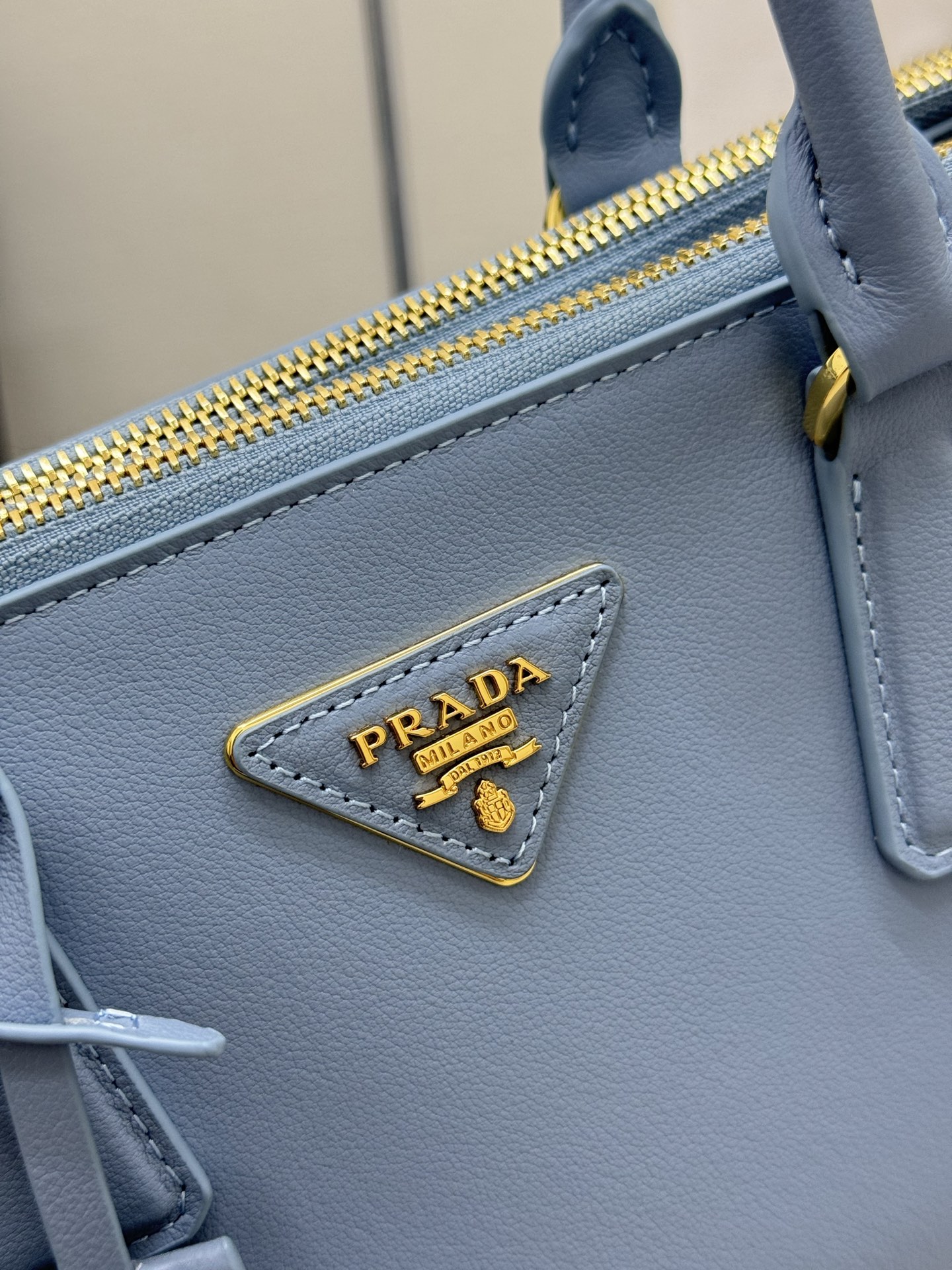 プラダ ミニトート ブルーグレー ショルダー付き レディース ハンドバッグ 🧺 - 画像 7