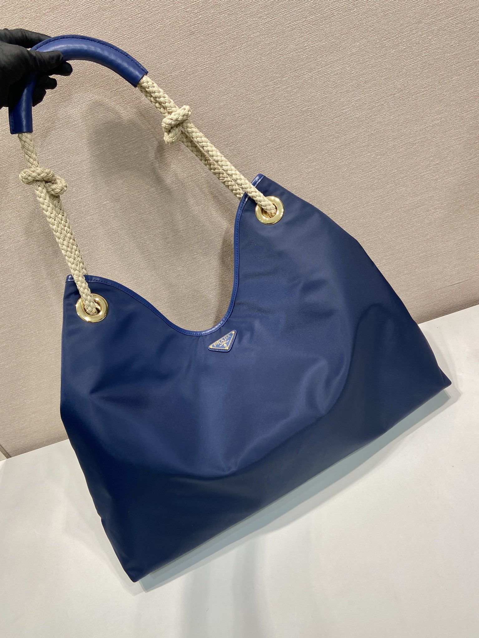 プラダ ミニトート ブルー 1色入 🎒 - 画像 2