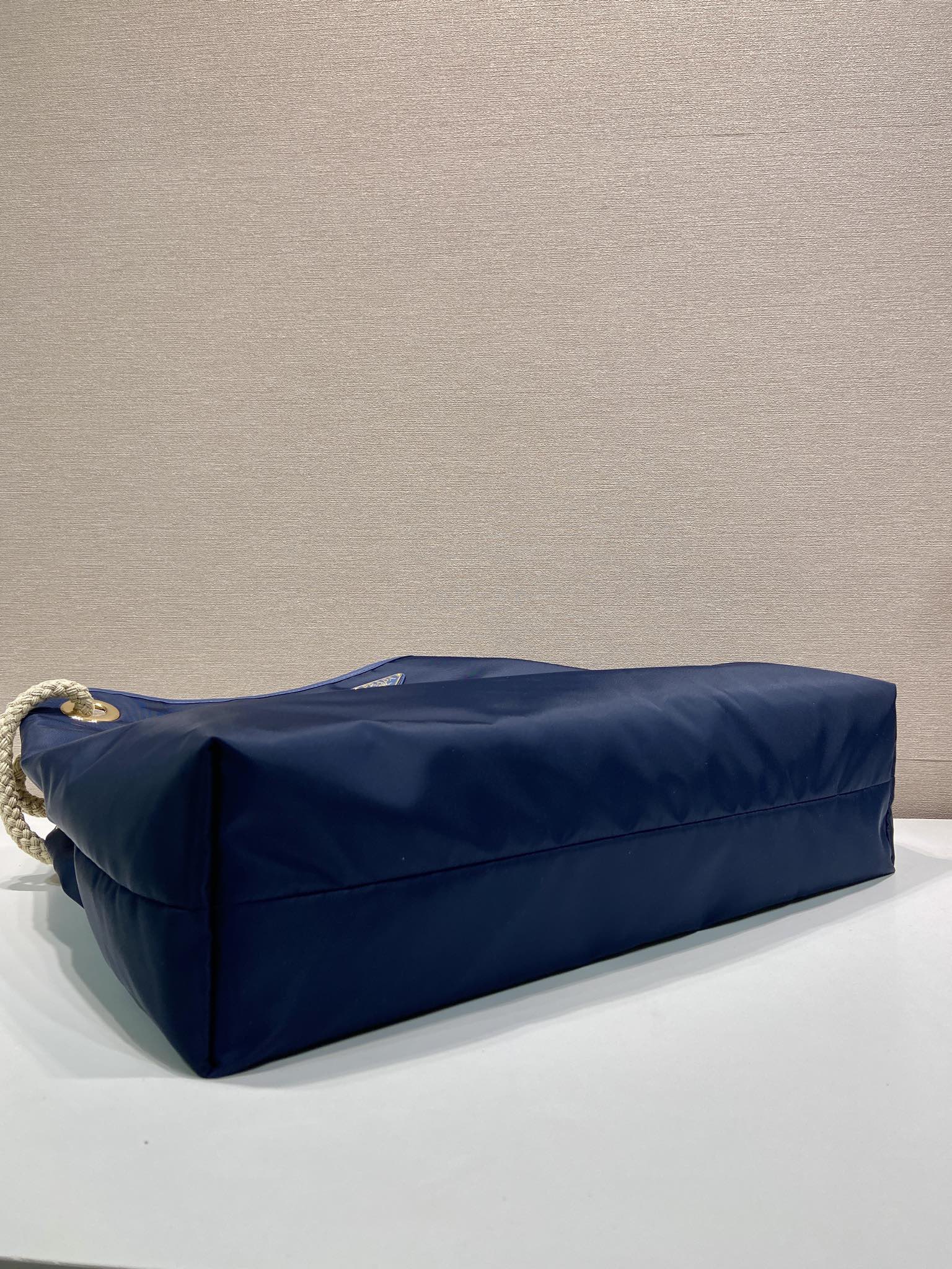 プラダ ミニトート ブルー 1色入 🎒 - 画像 6