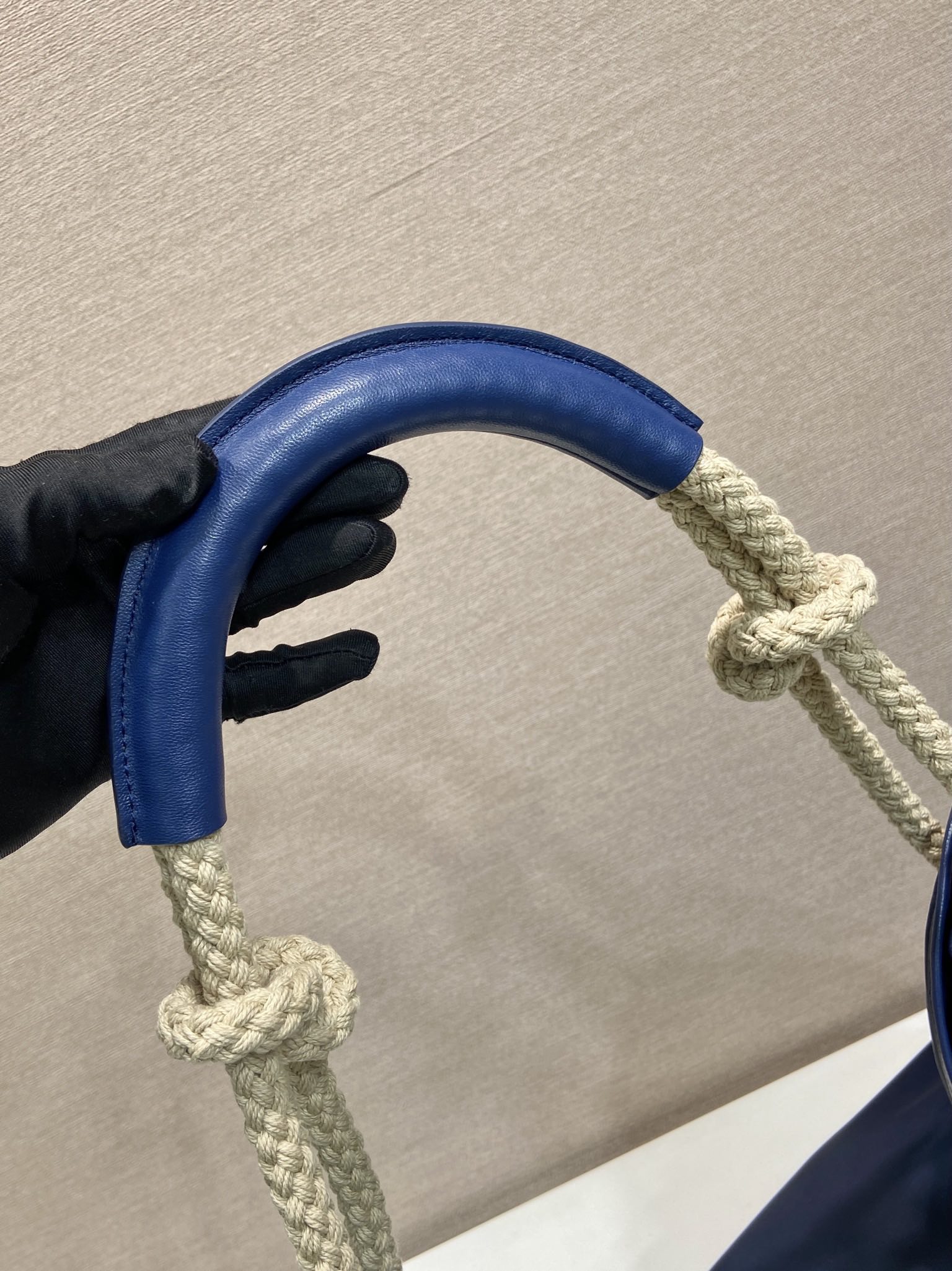プラダ ミニトート ブルー 1色入 🎒 - 画像 7
