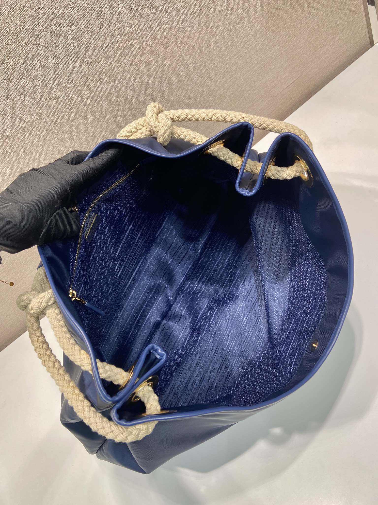 プラダ ミニトート ブルー 1色入 🎒 - 画像 8