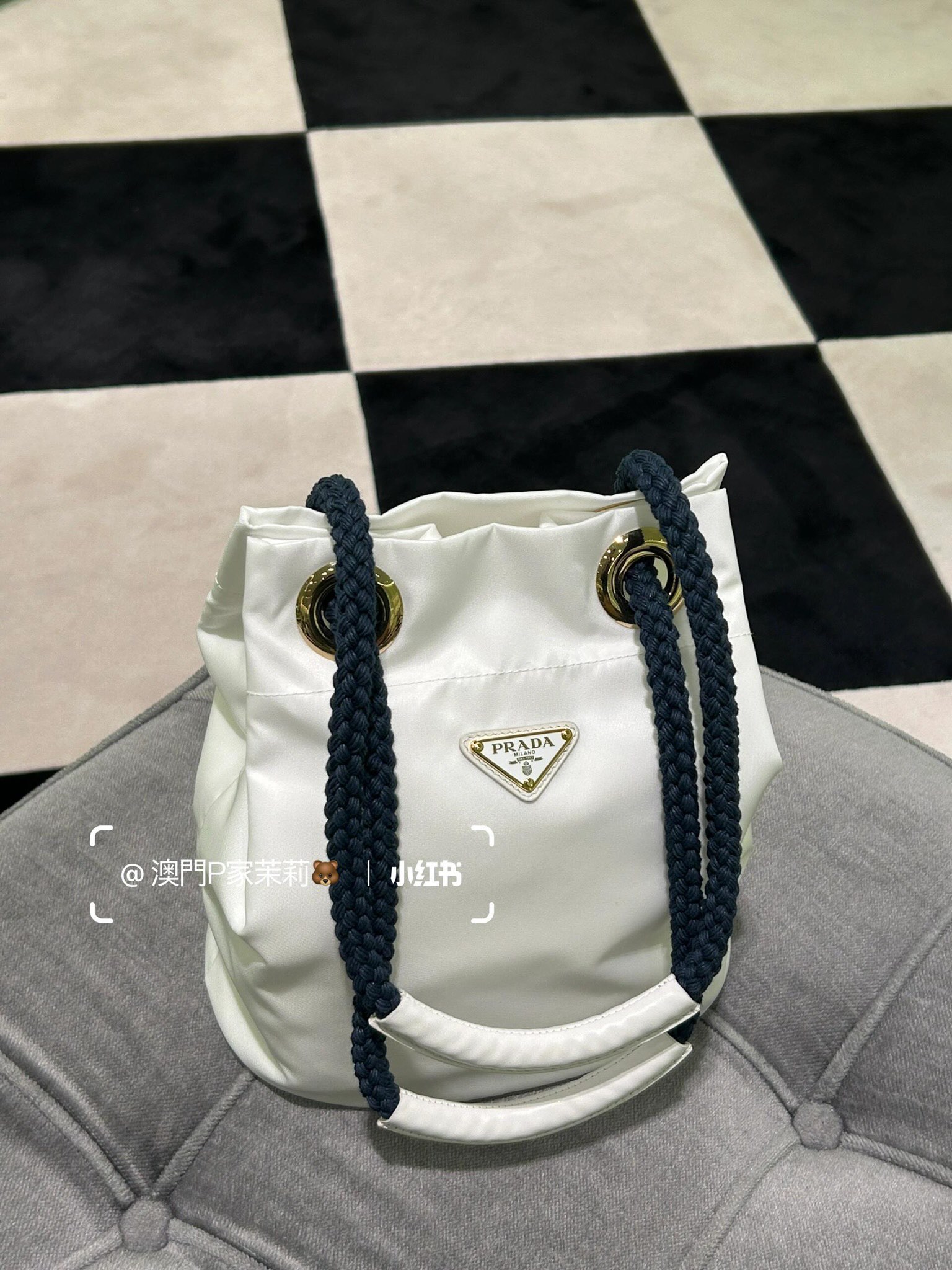 PRADA プラダ バッグ バケットバッグ 白 ブラック バッグ 2色入 🧺 - 画像 3