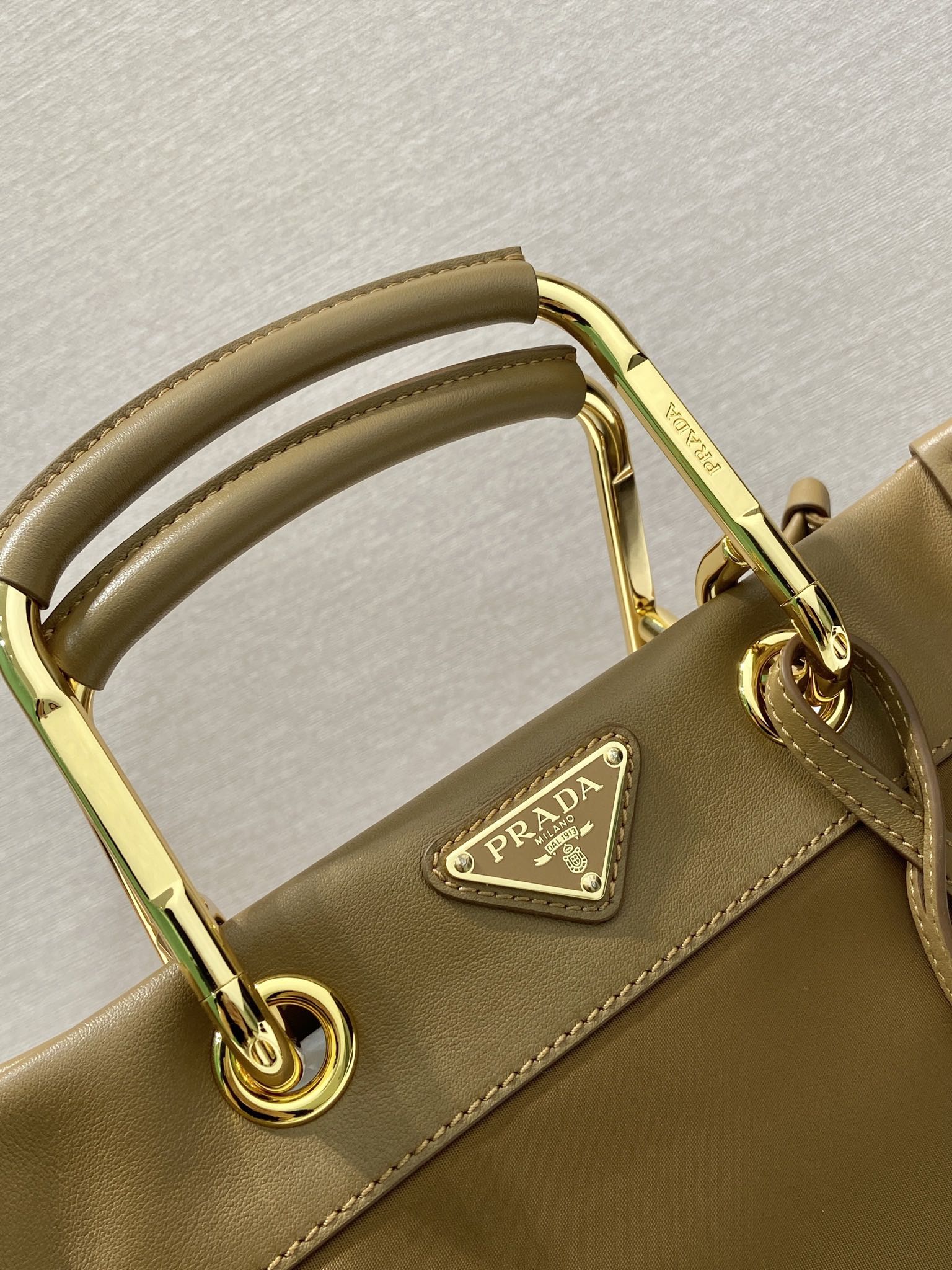 プラダ ブラウン ショッピングバッグ 2色入 🛍️ - 画像 7