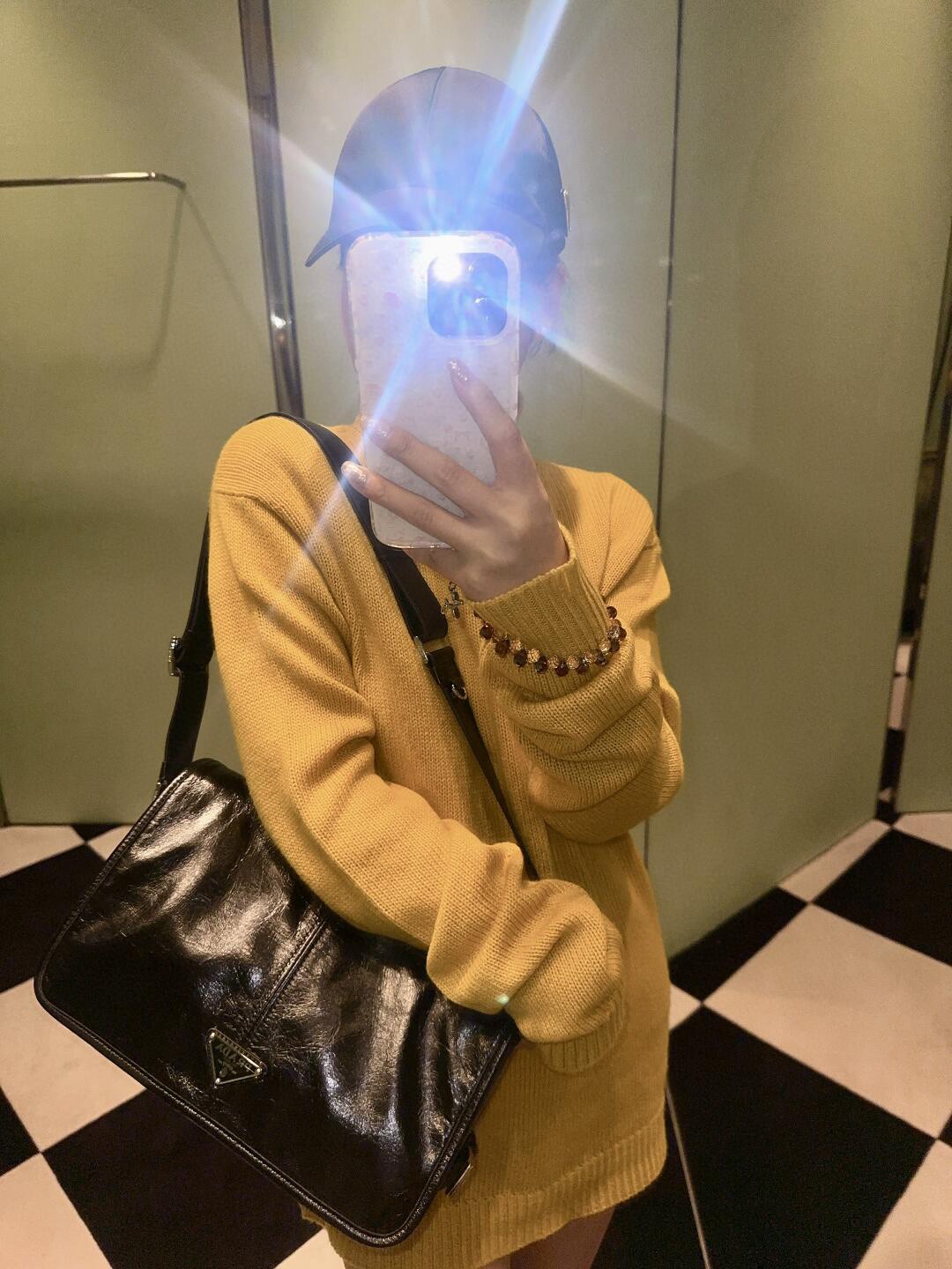 プラダ メンズ レディース ブラック ボストンバッグ 1色入 🖤 - 画像 3