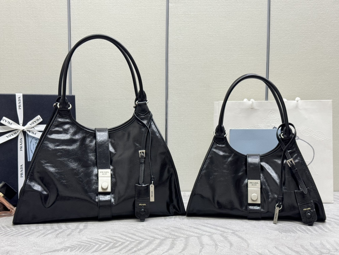 PRADA プラダ ショルダー バッグ 黒 2色入 💼✨ - 画像 1
