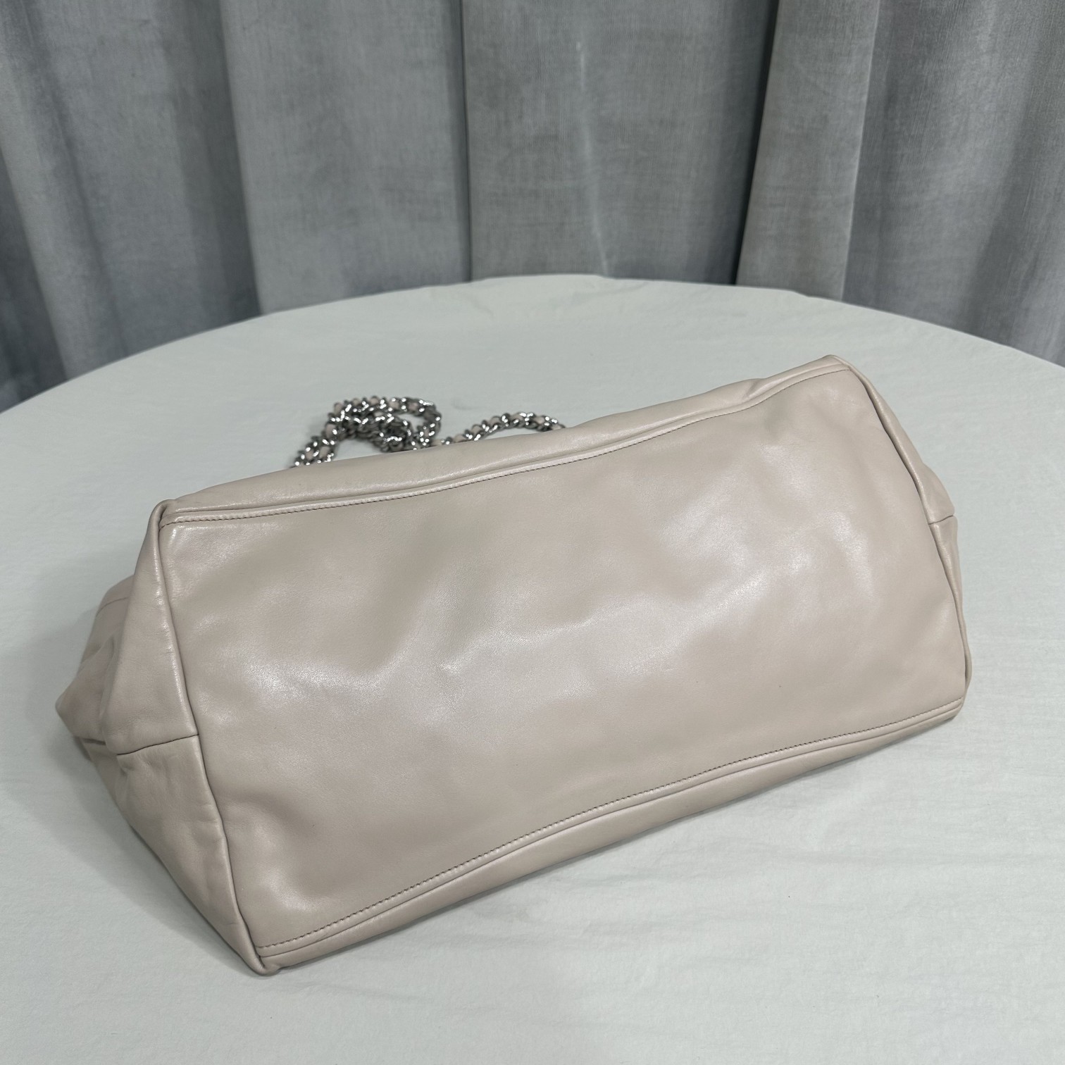 プラダ ハンドバッグ ベージュ 1色入 🛍️ - 画像 4