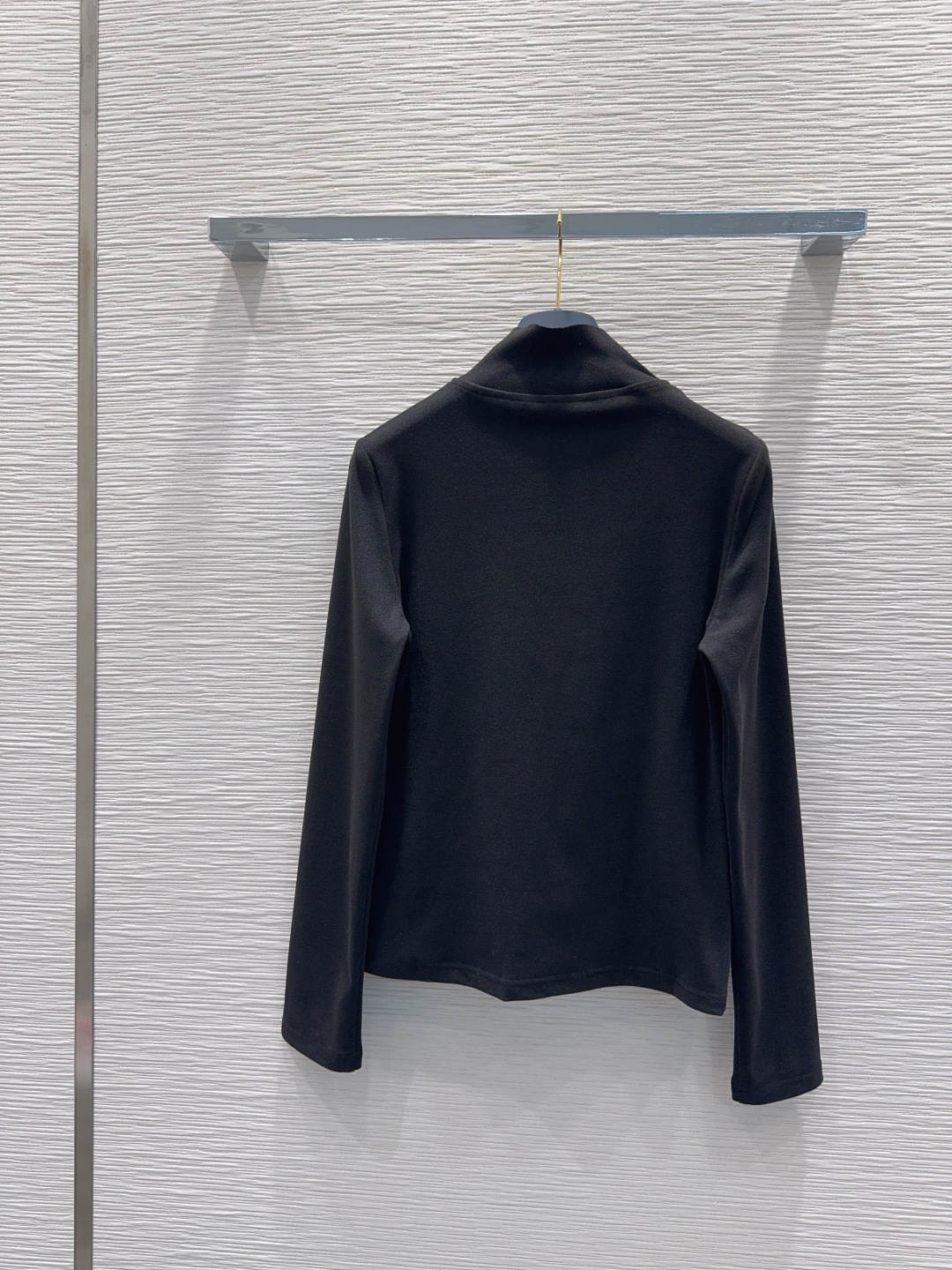 ルイ・ヴィトン ロゴ入り ニットシャツ ブラック 【新品】 ✨ - 画像 9