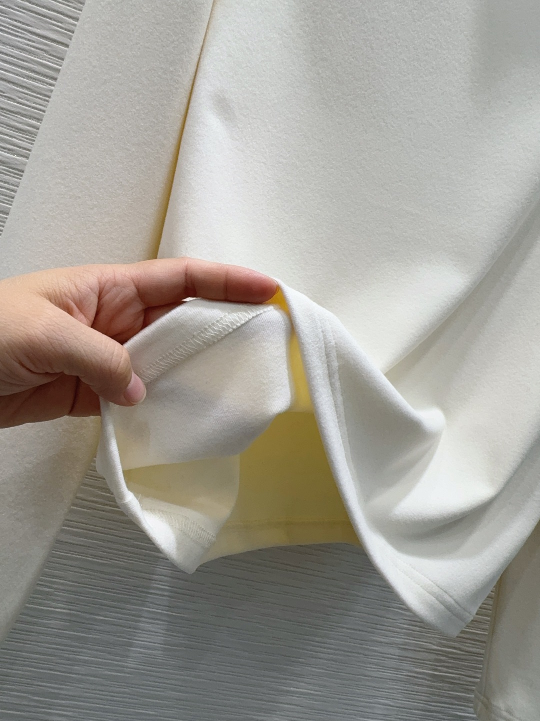 ルイ・ヴィトン ロゴTシャツ 100%ポリエステル レディース 【新品】 ✨ - 画像 8