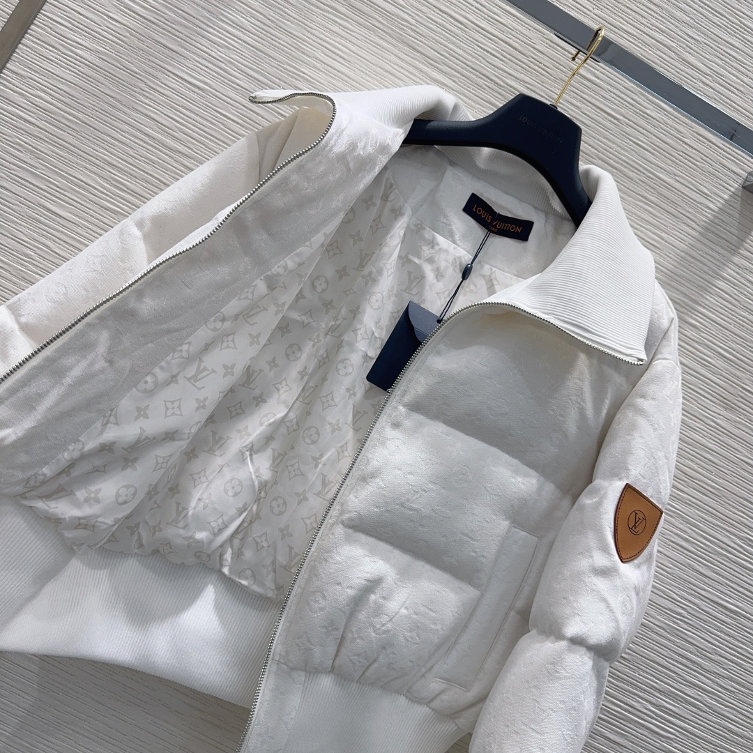 LOUIS VUITTON 00012 ダウンジャケット ロゴ入り ブラック - 画像 8