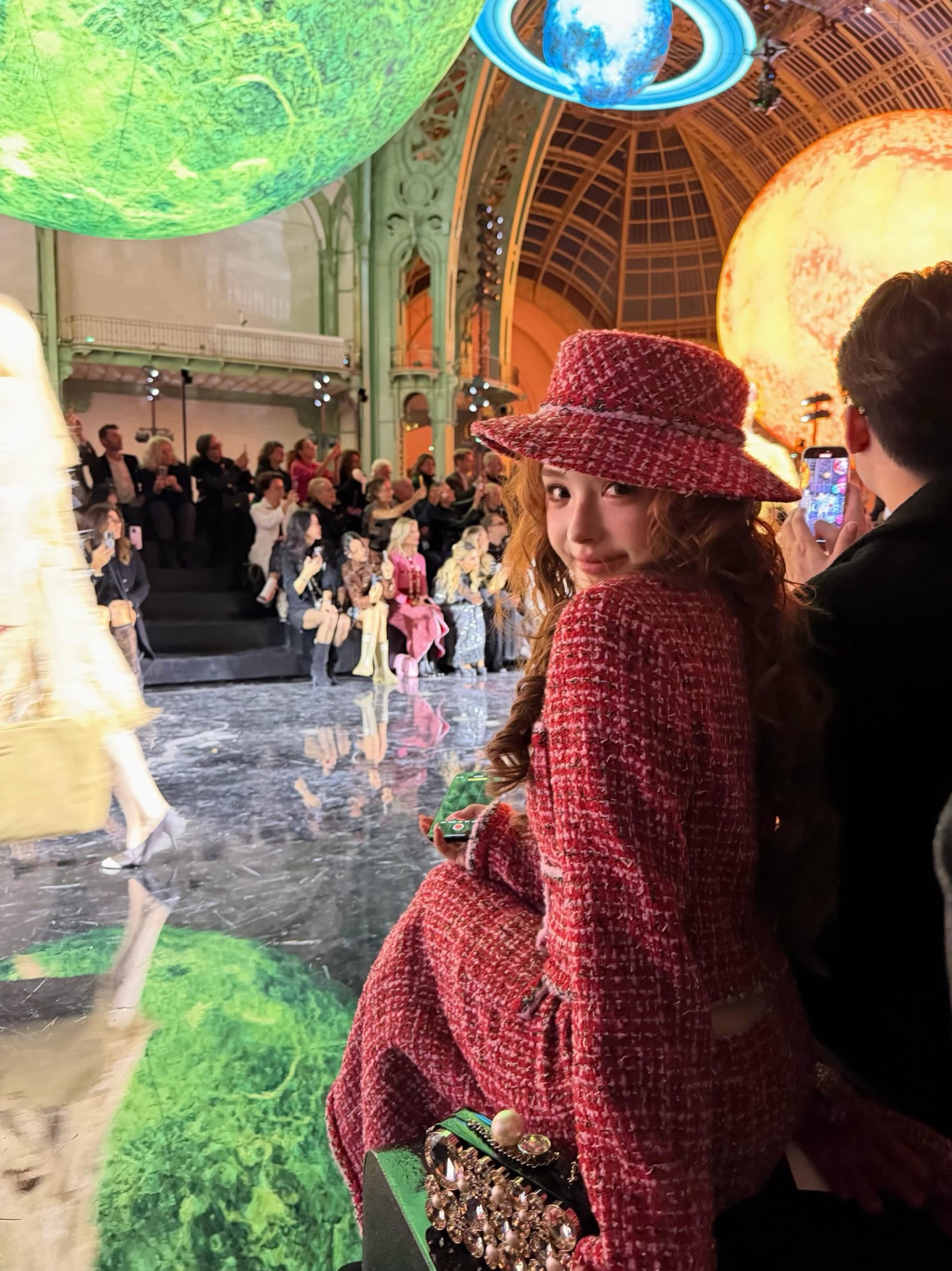 CHANEL | オートクチュール | ラウンドファスナー | レッド - 画像 2