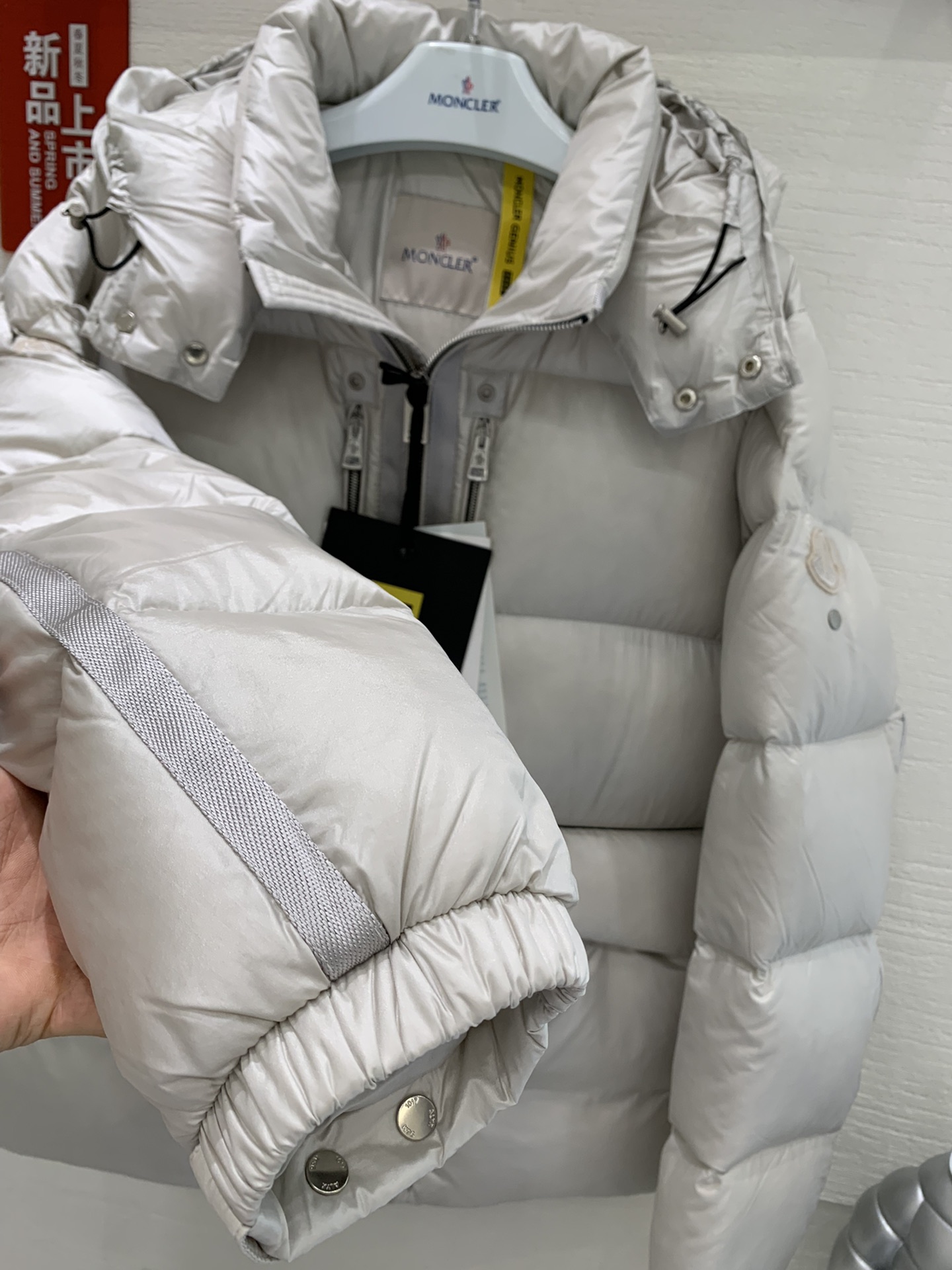 MONCLER 133 ダウンジャケット A4収納可 グレー - 画像 4