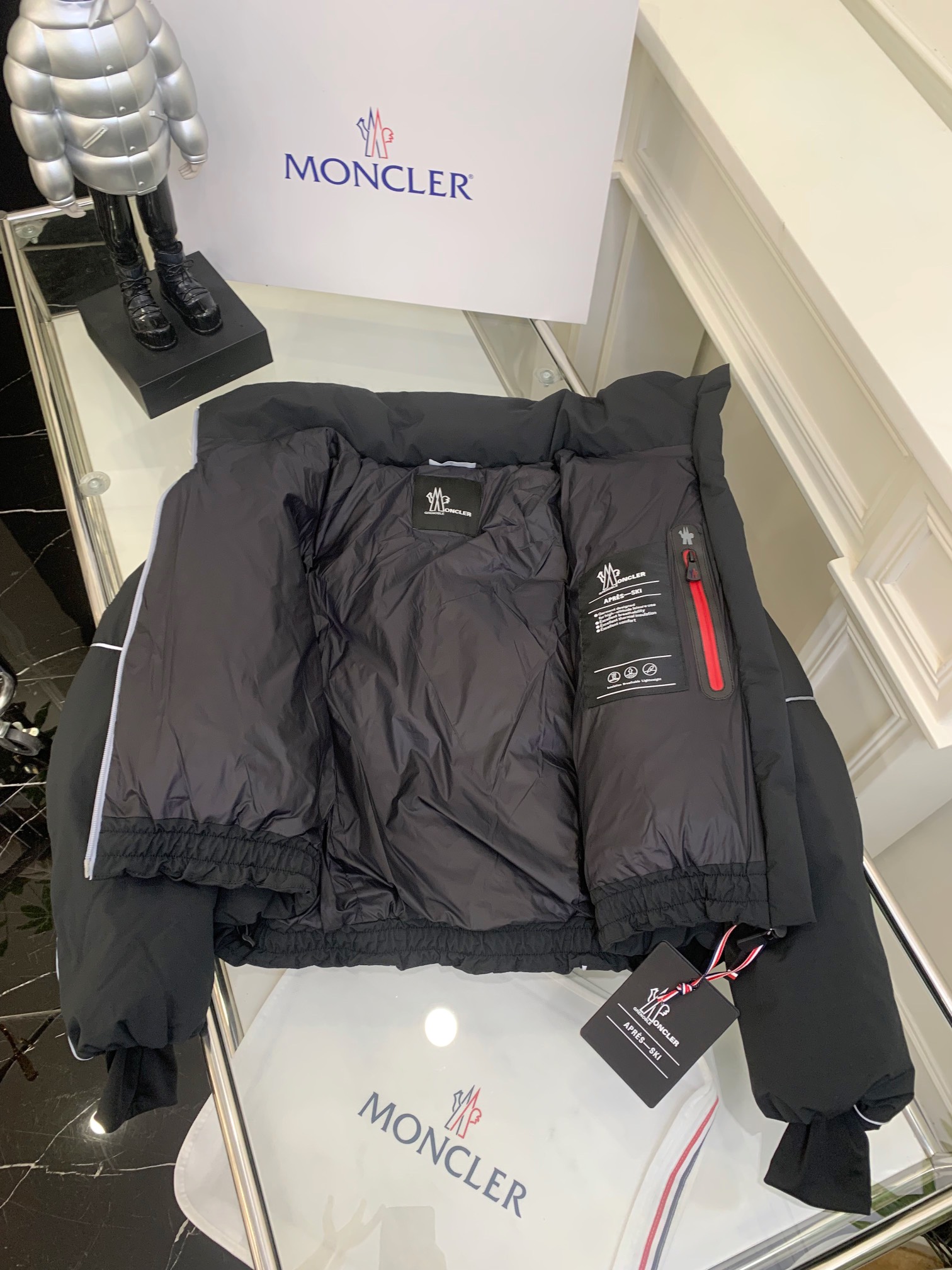 MONCLER 134 リフレクティブ ダウンジャケット ブラック - 画像 4