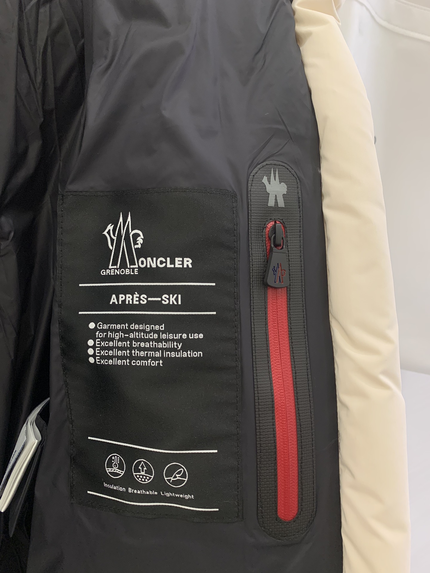 MONCLER 135 ダウンジャケット 反射素材 ブラック ホワイト - 画像 9