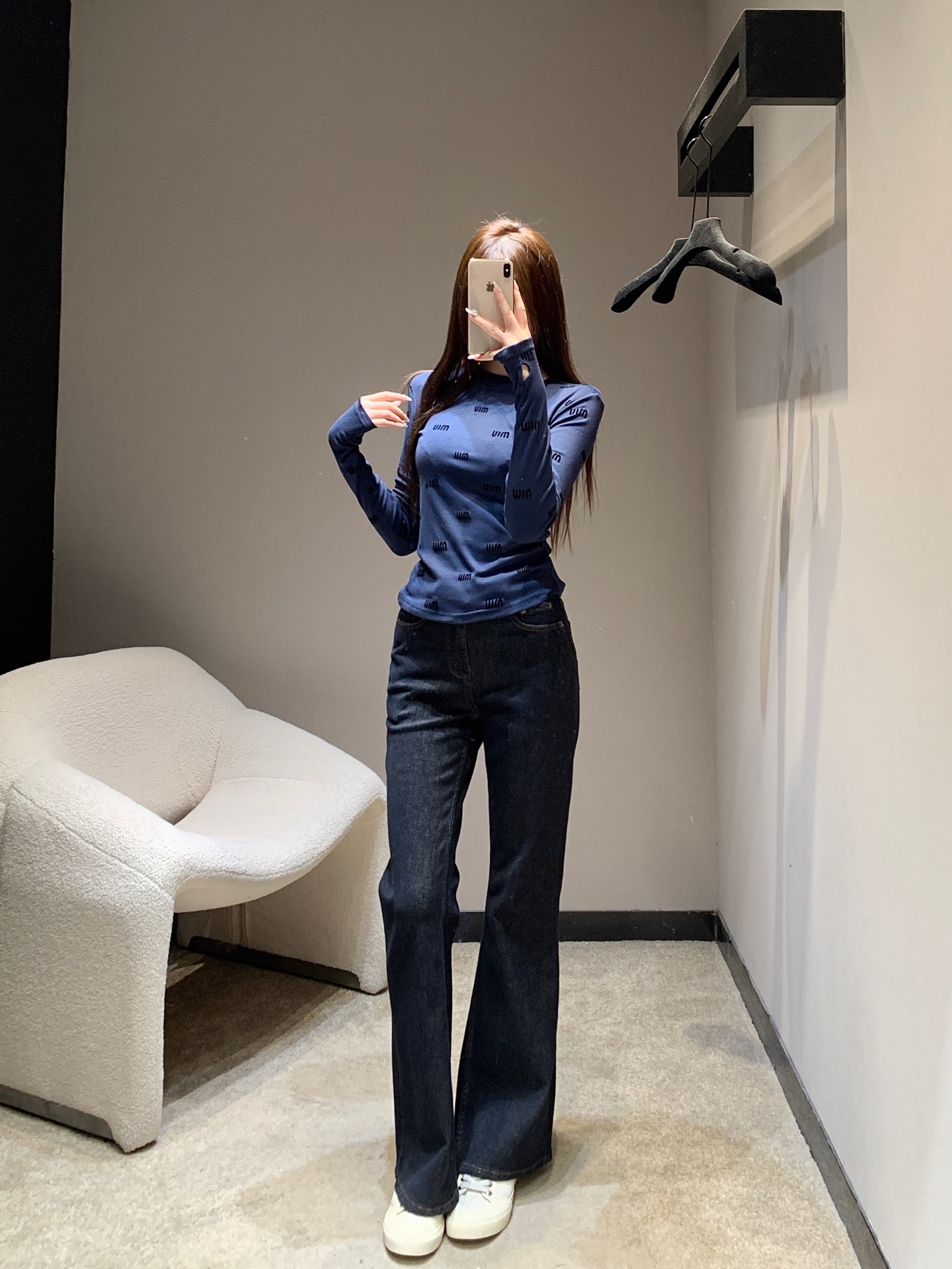 Miumi 210 25FW秋冬 新作 字母植绒印花 長袖Tシャツ ブルー 伸縮性ニット素材 - 画像 6