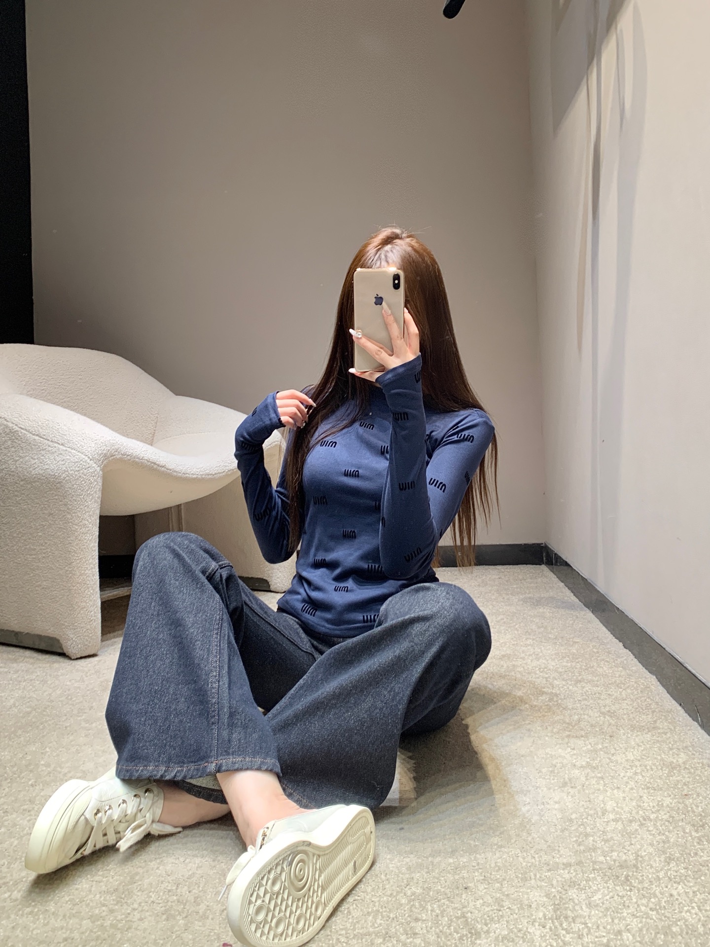 Miumi 210 25FW秋冬 新作 字母植绒印花 長袖Tシャツ ブルー 伸縮性ニット素材 - 画像 7