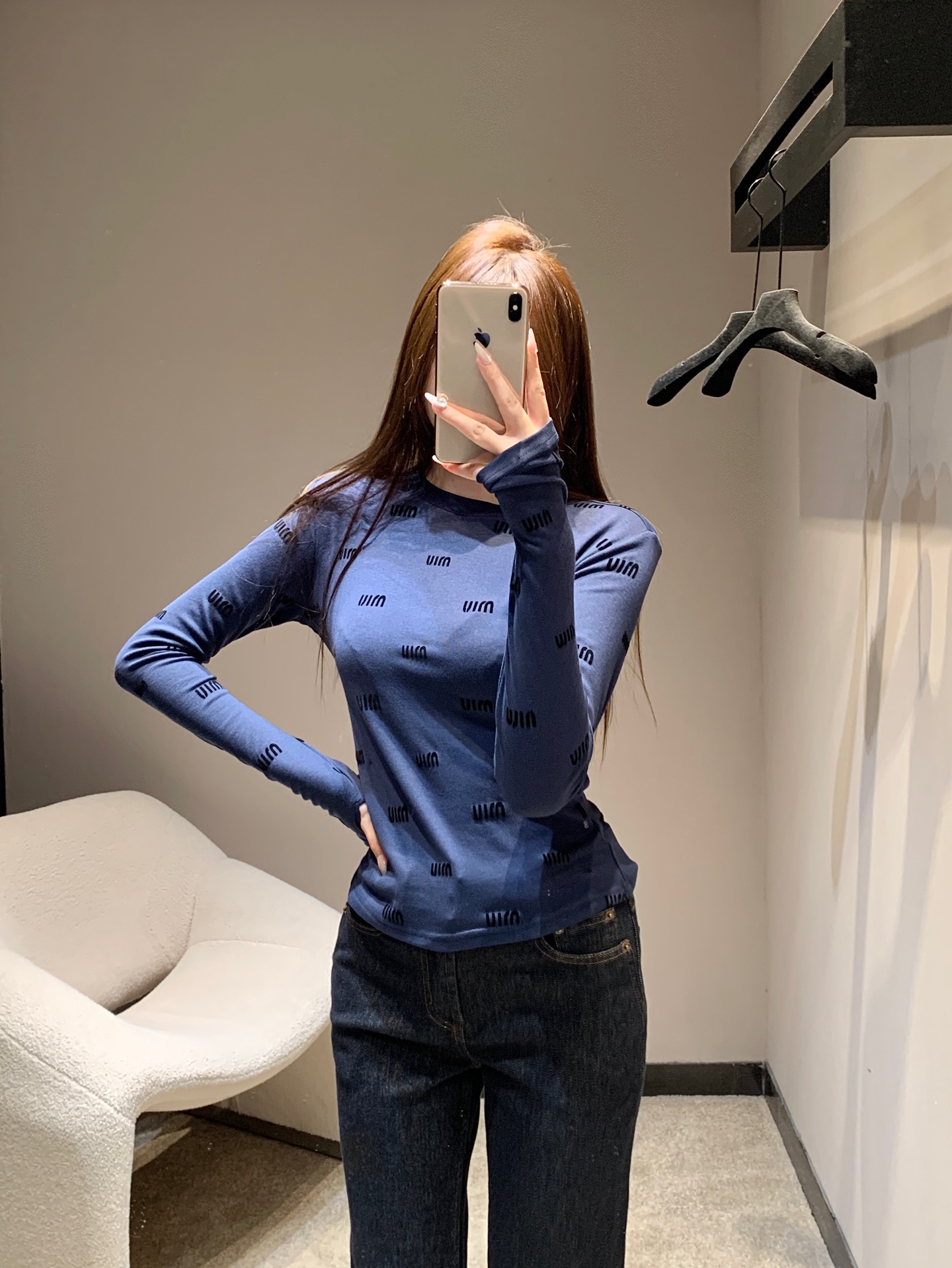 Miumi 210 25FW秋冬 新作 字母植绒印花 長袖Tシャツ ブルー 伸縮性ニット素材 - 画像 9