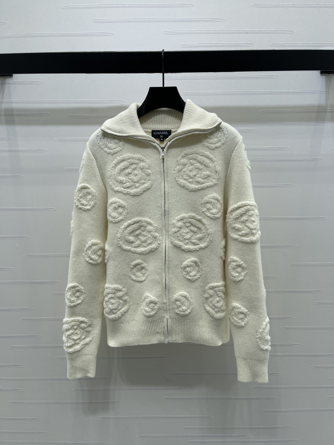 CHANEL ファスナーフード付きニットカーディガン 30%カシミア-カシミア 70%ウール ホワイト/ネイビー - 画像 2