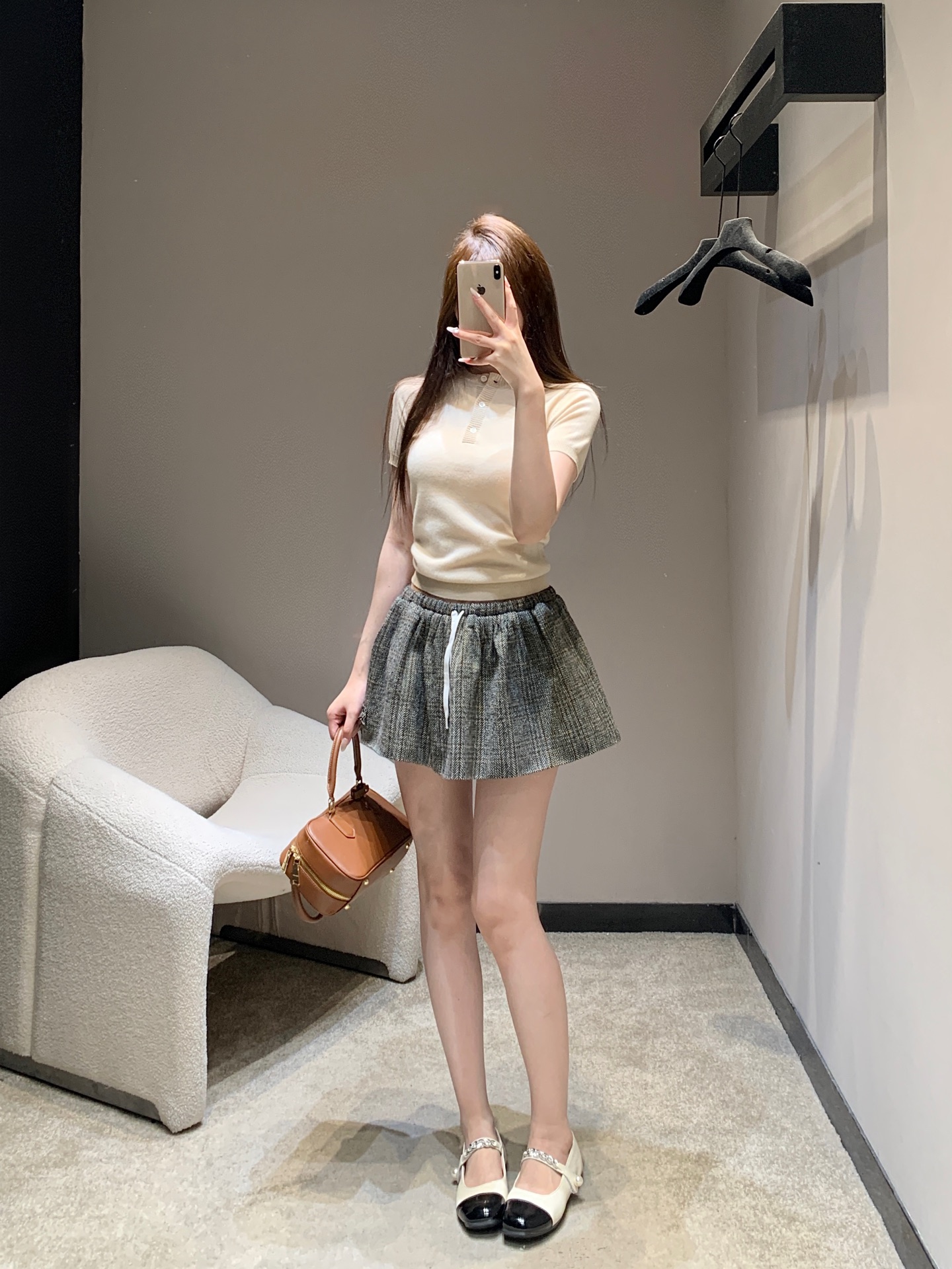 Miumi 26Ss 250 微标提花三粒扣半開き ベージュ 羊綿混紡 - 画像 4