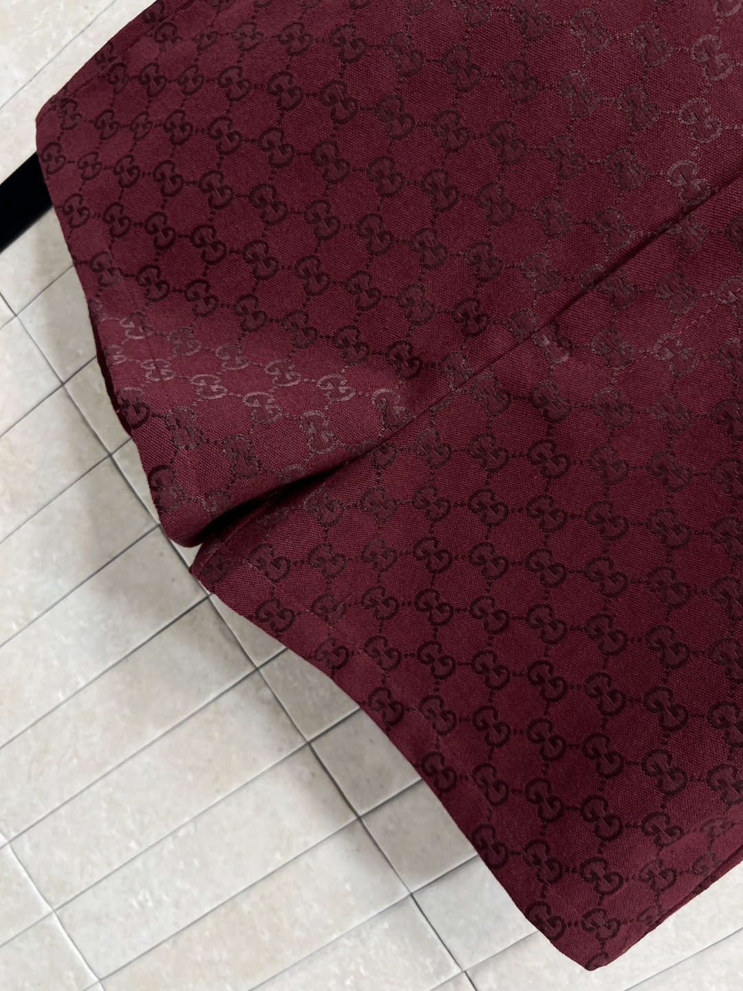 GUCCI 250 双G提花 レディース ショートパンツ レッド 高腰 ワイドパンツ 一色四码 S-M-L-XL - 画像 3