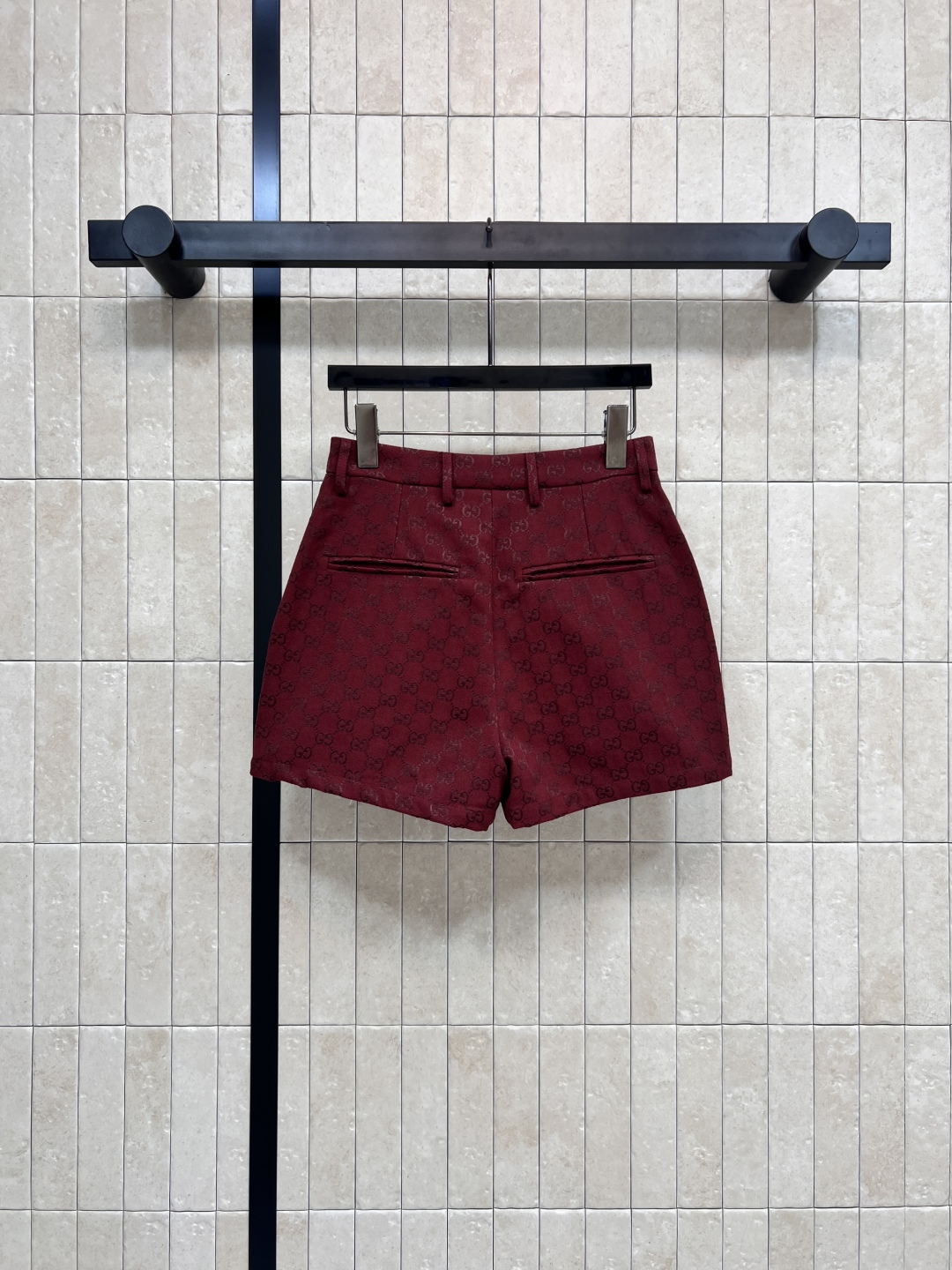 GUCCI 250 双G提花 レディース ショートパンツ レッド 高腰 ワイドパンツ 一色四码 S-M-L-XL - 画像 7