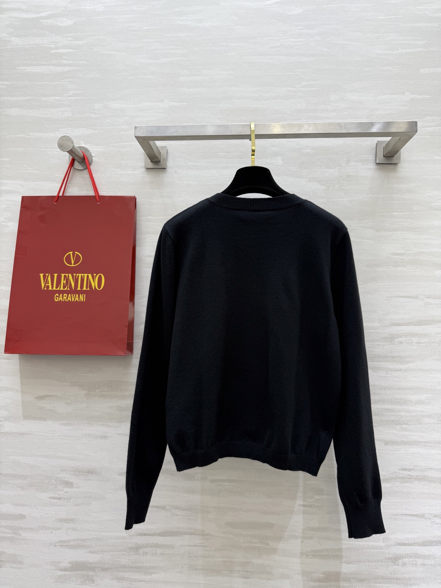 VALENTINO GARAVANI 250 フォール/ウィンター ボウタイ ドレスアップ ボタンダウン ウール カーディガン ブラック | (SML) - 画像 6