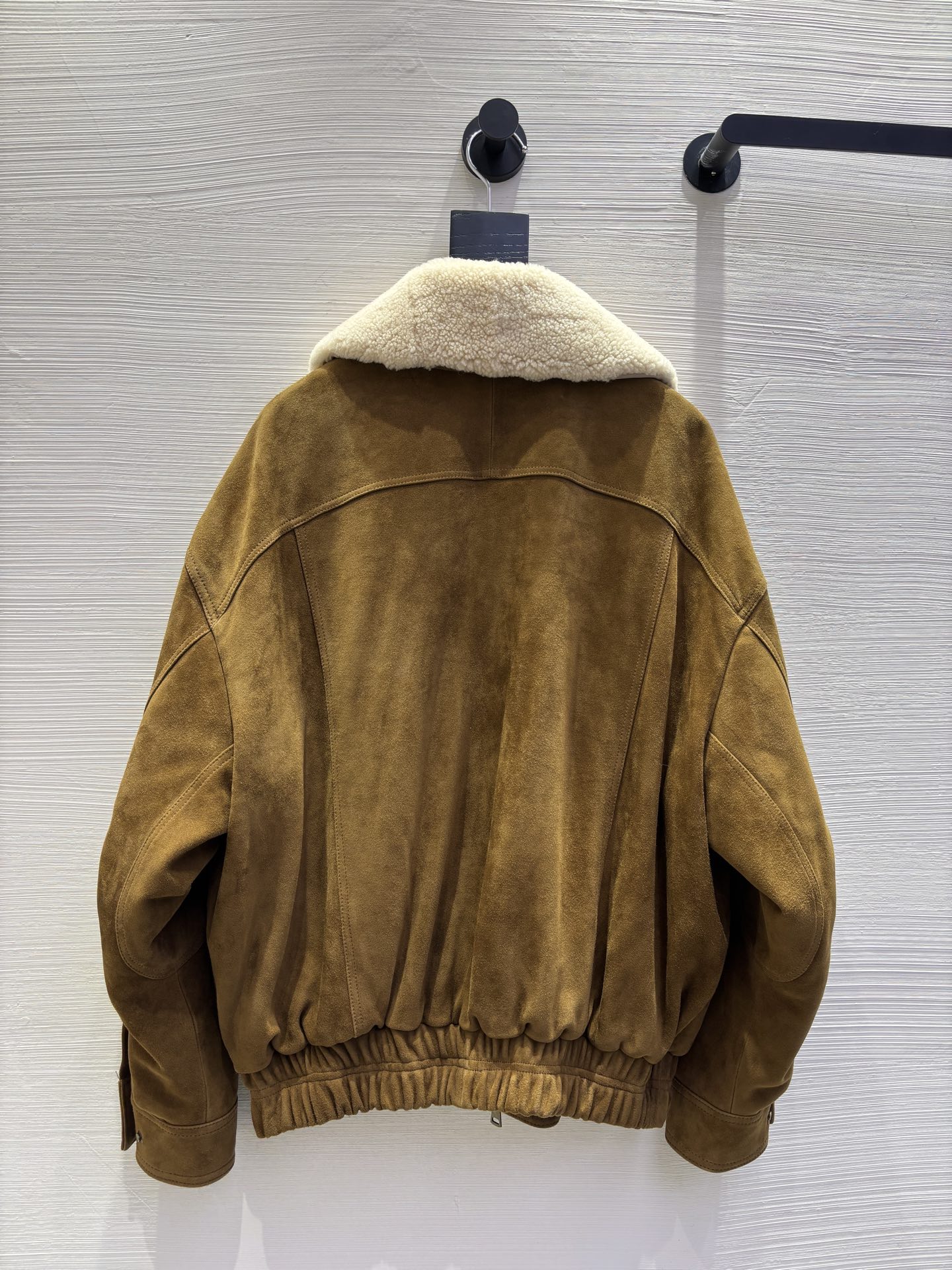 2025新品 ファー襟付きスエードダウンジャケット A4収納可 ブラウン - 画像 9