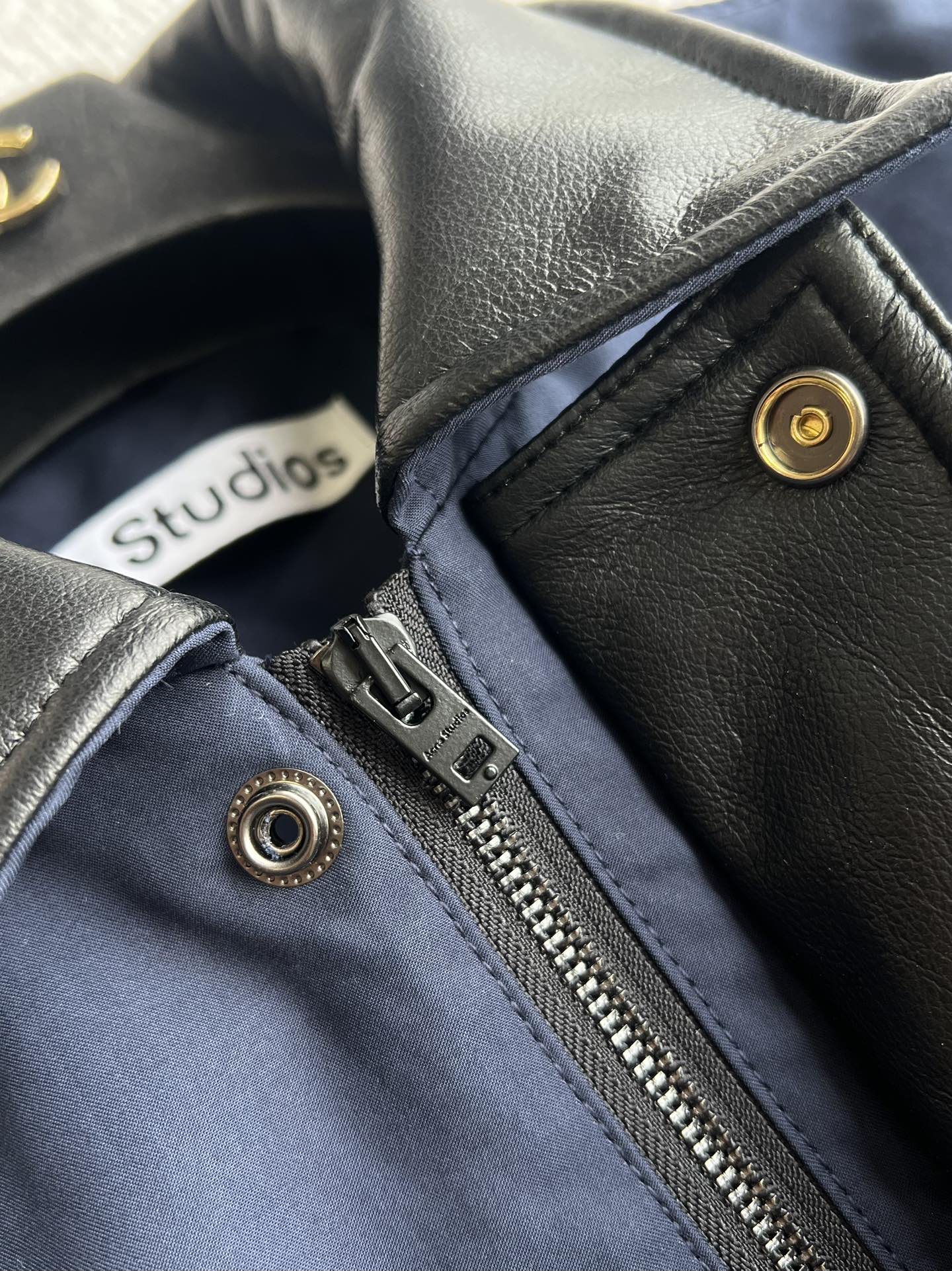 Acne Studios ロゴ入り チェスターコート ファッション ベルト付き 裾引き ブルー - 画像 9